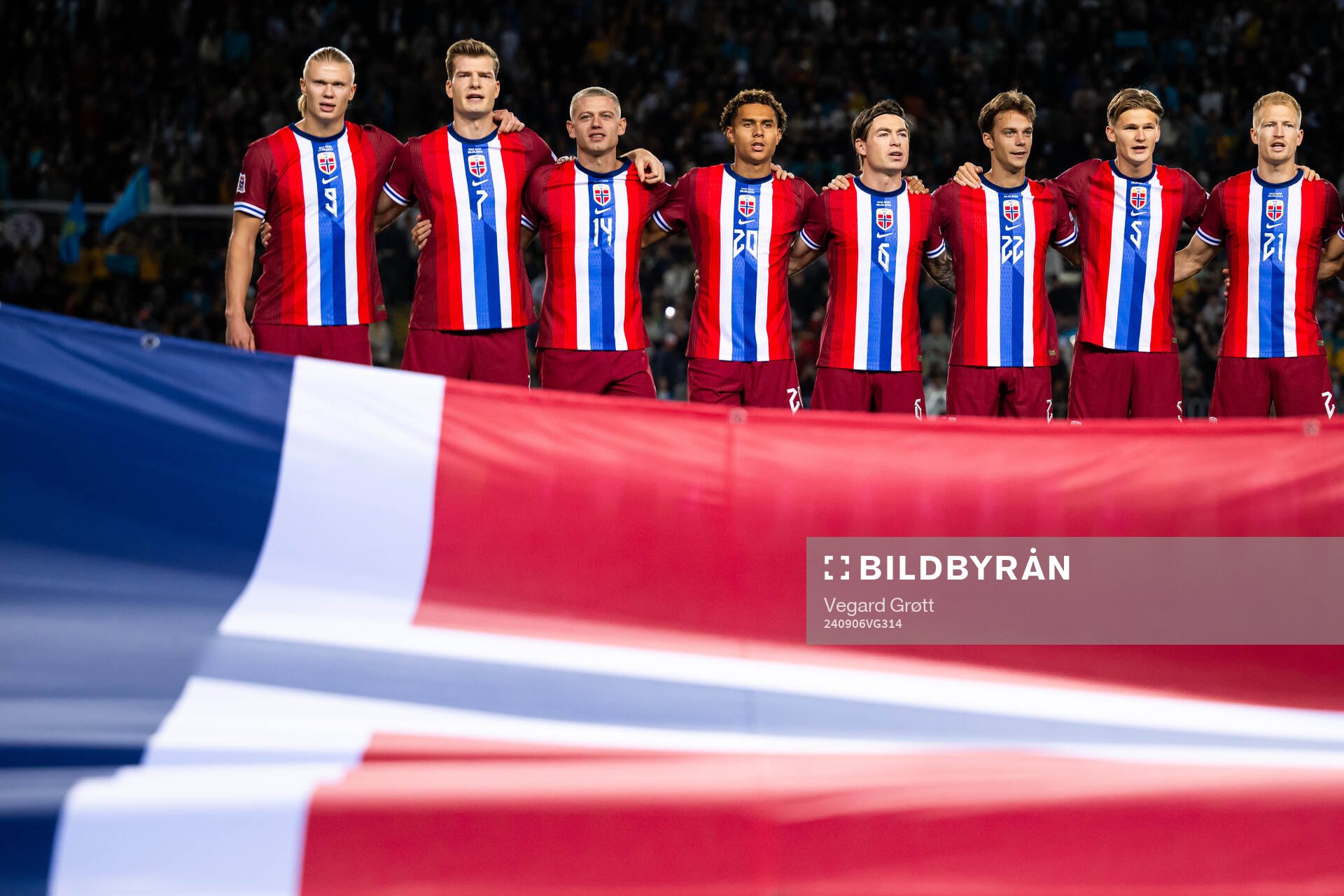 Players of Norway line up