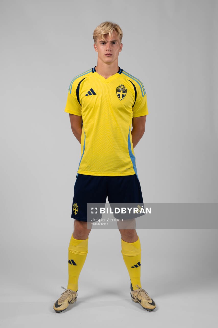 Lucas Bergvall of the Swedish men's football national team