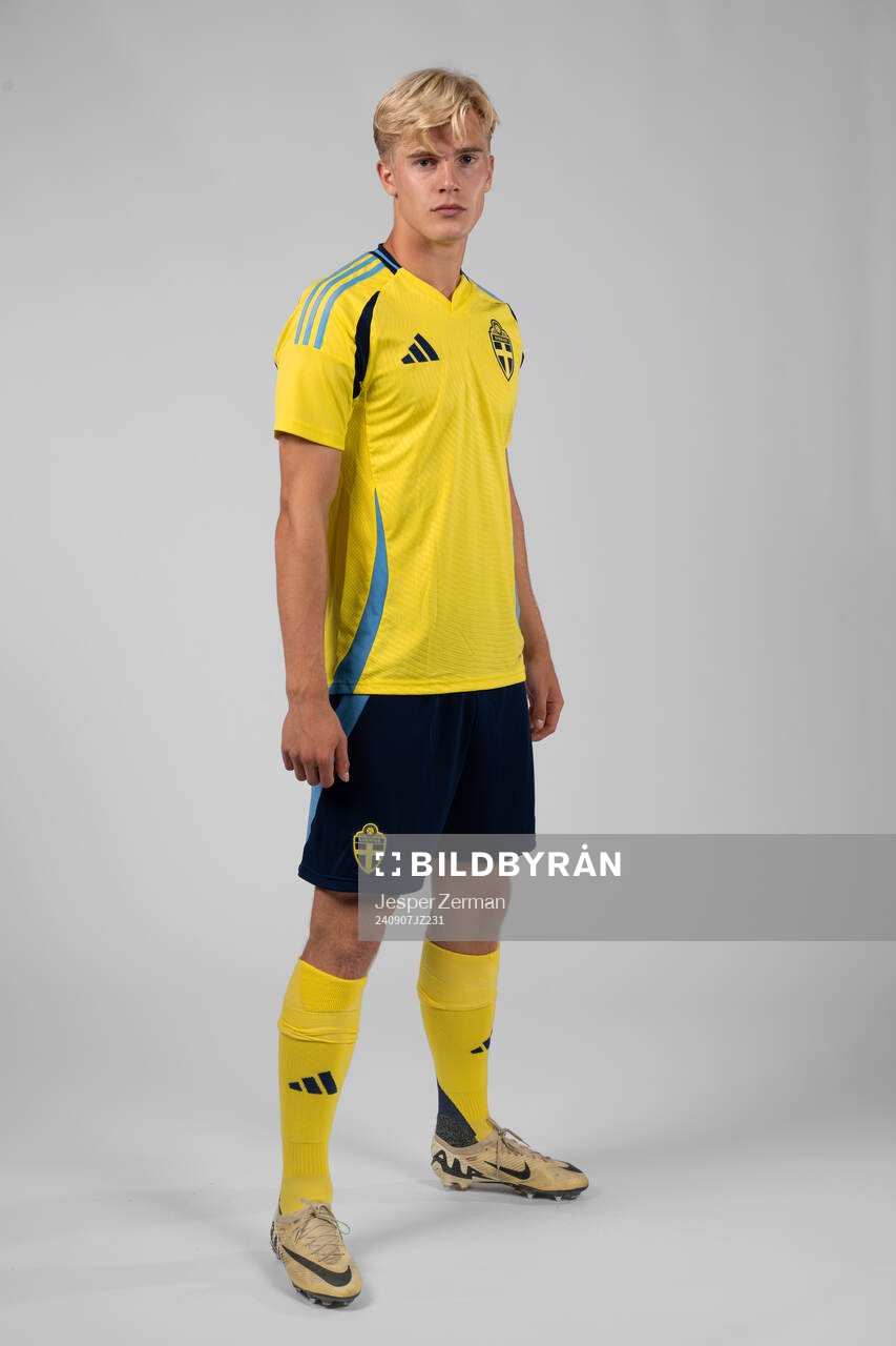 Lucas Bergvall of the Swedish men's football national team