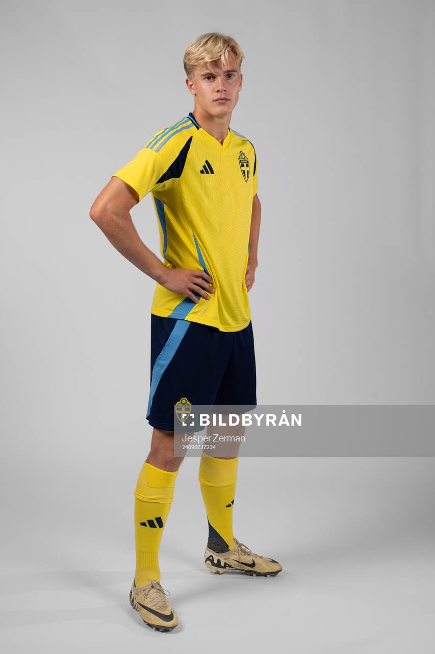 Lucas Bergvall of the Swedish men's football national team