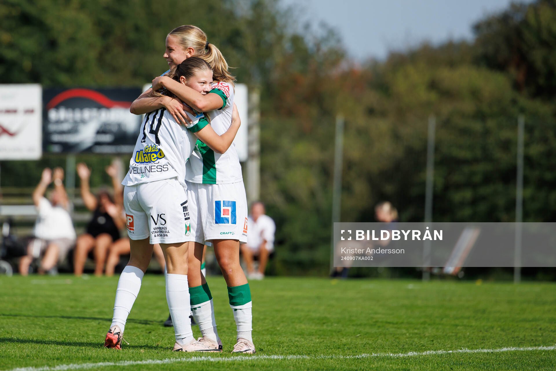 Varbergs Edith Eriksson jublar med Mollie Josefsson