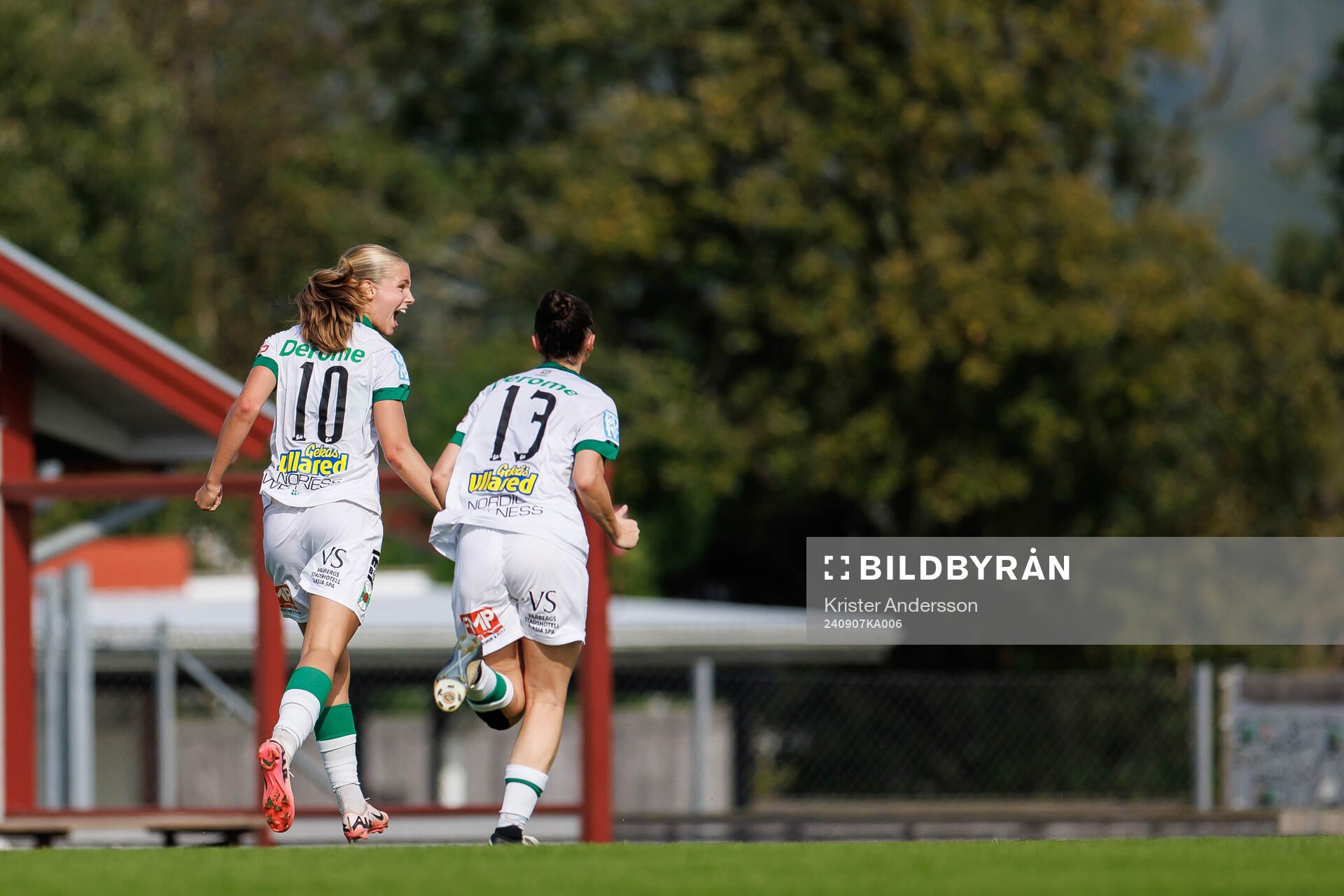 Varbergs Mollie Josefsson jublar