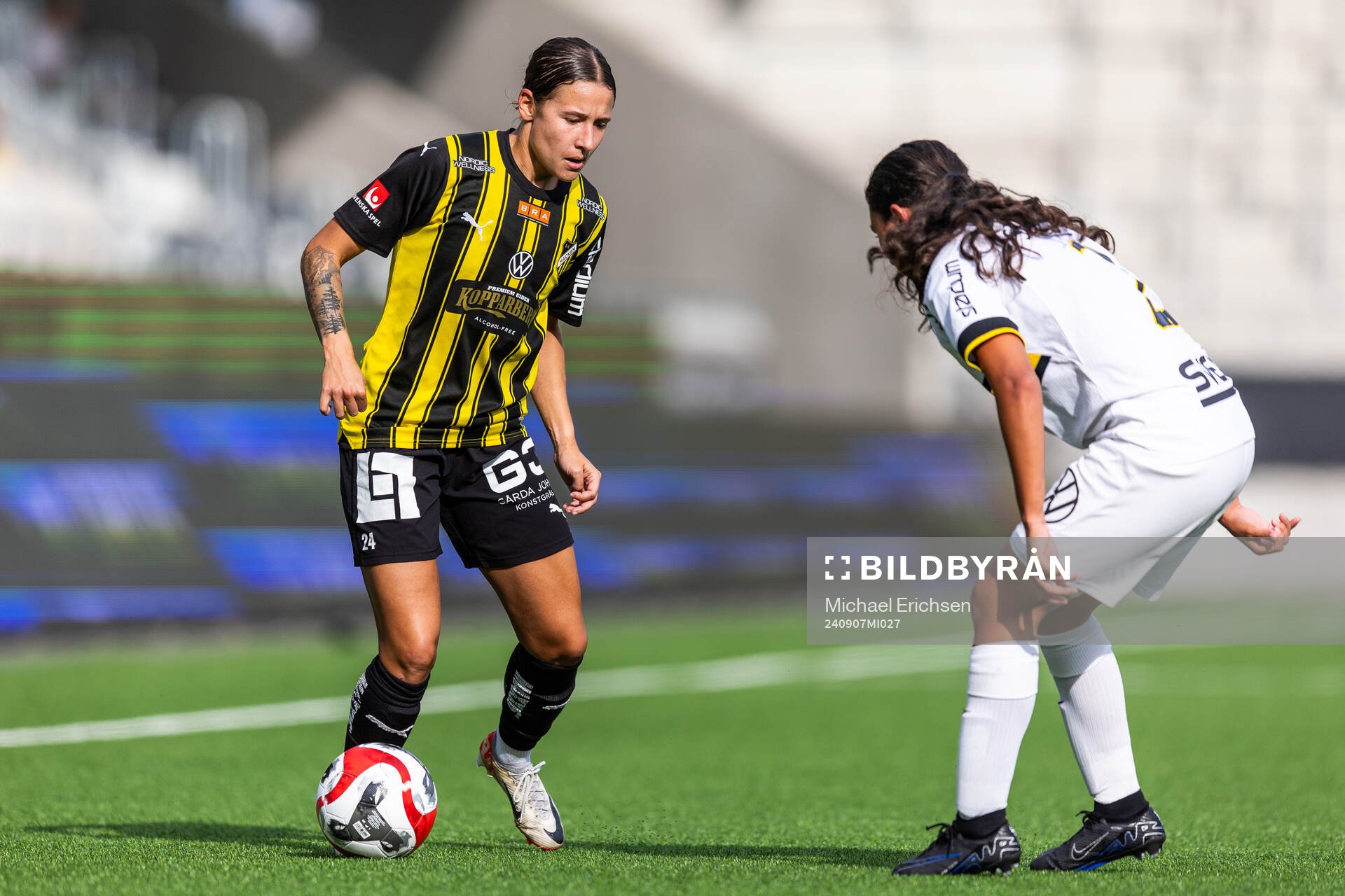 Häckens Tabby Tindell och AIKs Annika Svensson