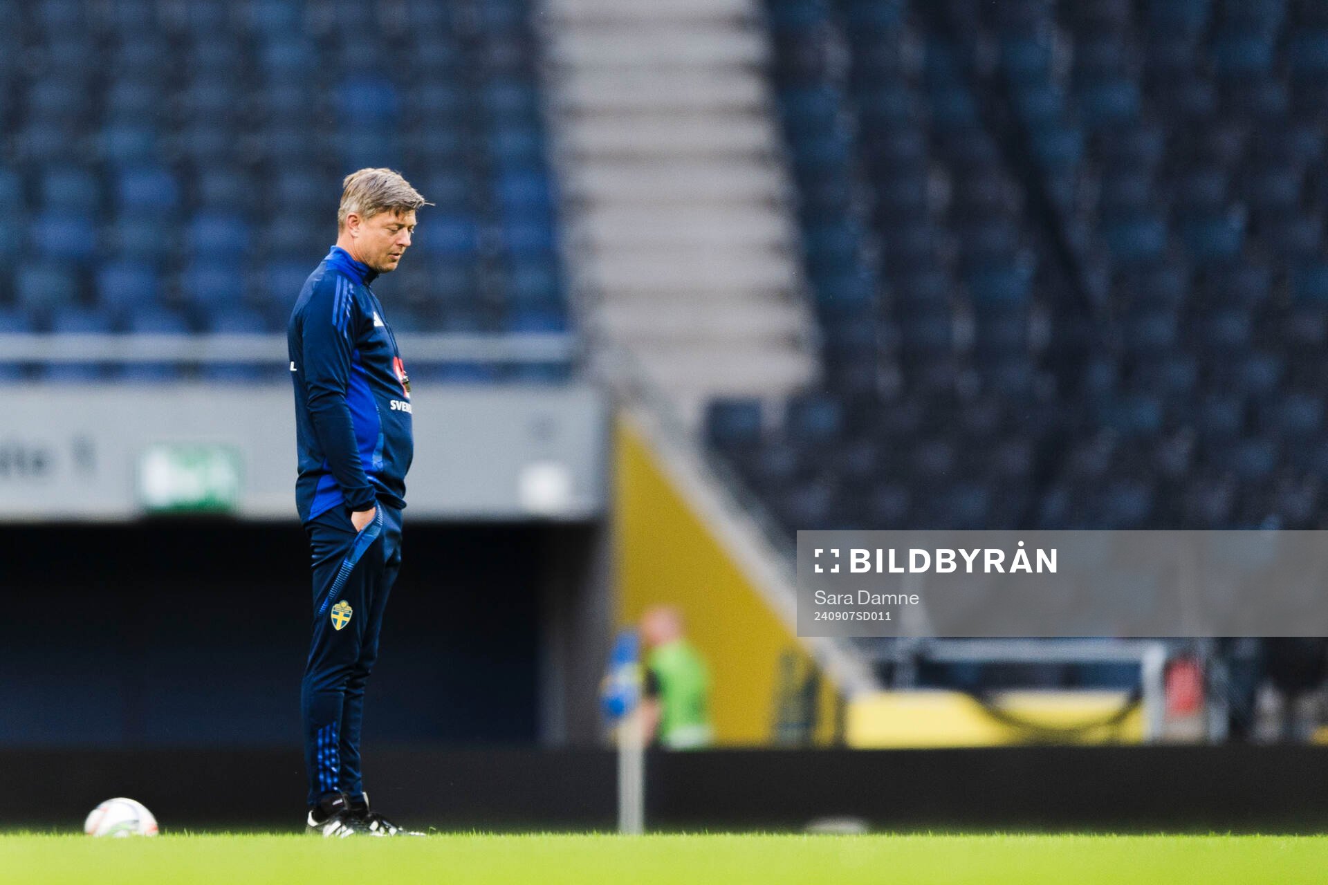 Head coach Jon Dahl Tomasson of the Swedish men's football
