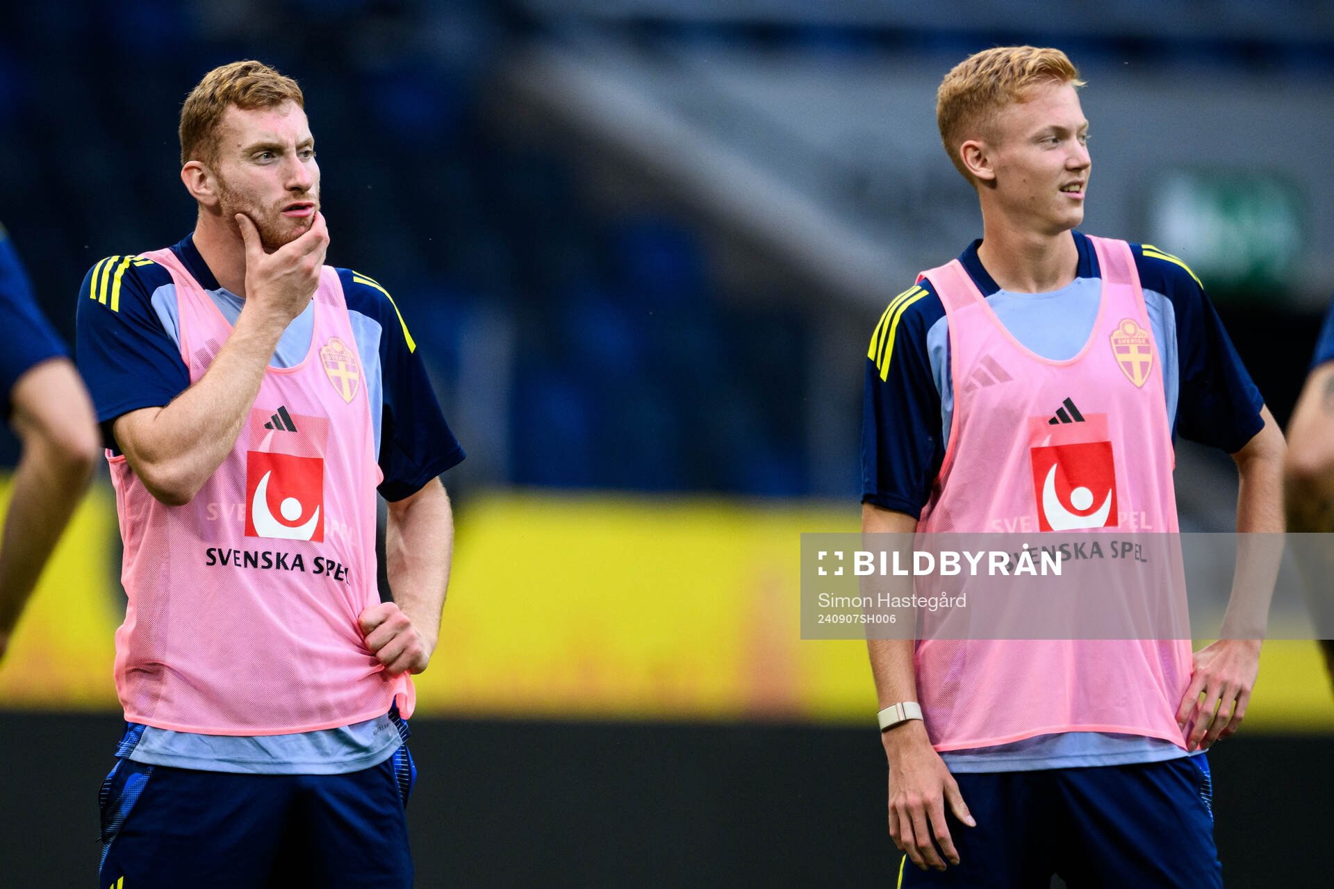 Dejan Kulusevski and Hugo Larsson of the Swedish men's
