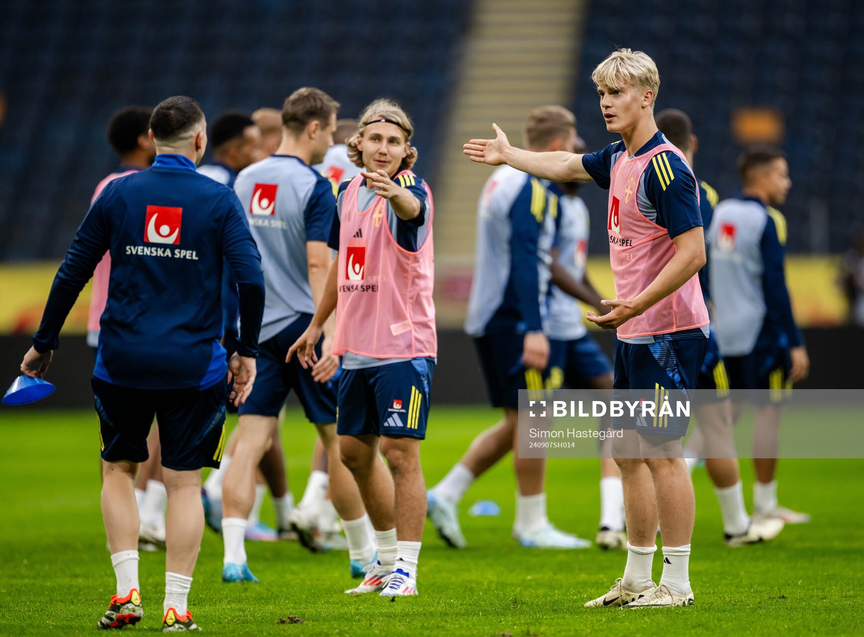 Sebastian Nanasi and Lucas Bergvall of the Swedish men's