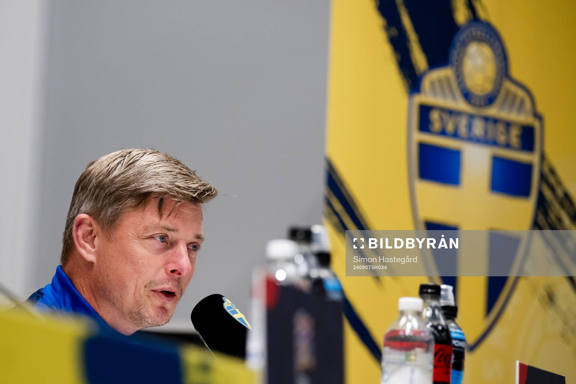 Head coach Jon Dahl Tomasson of the Swedish men's football
