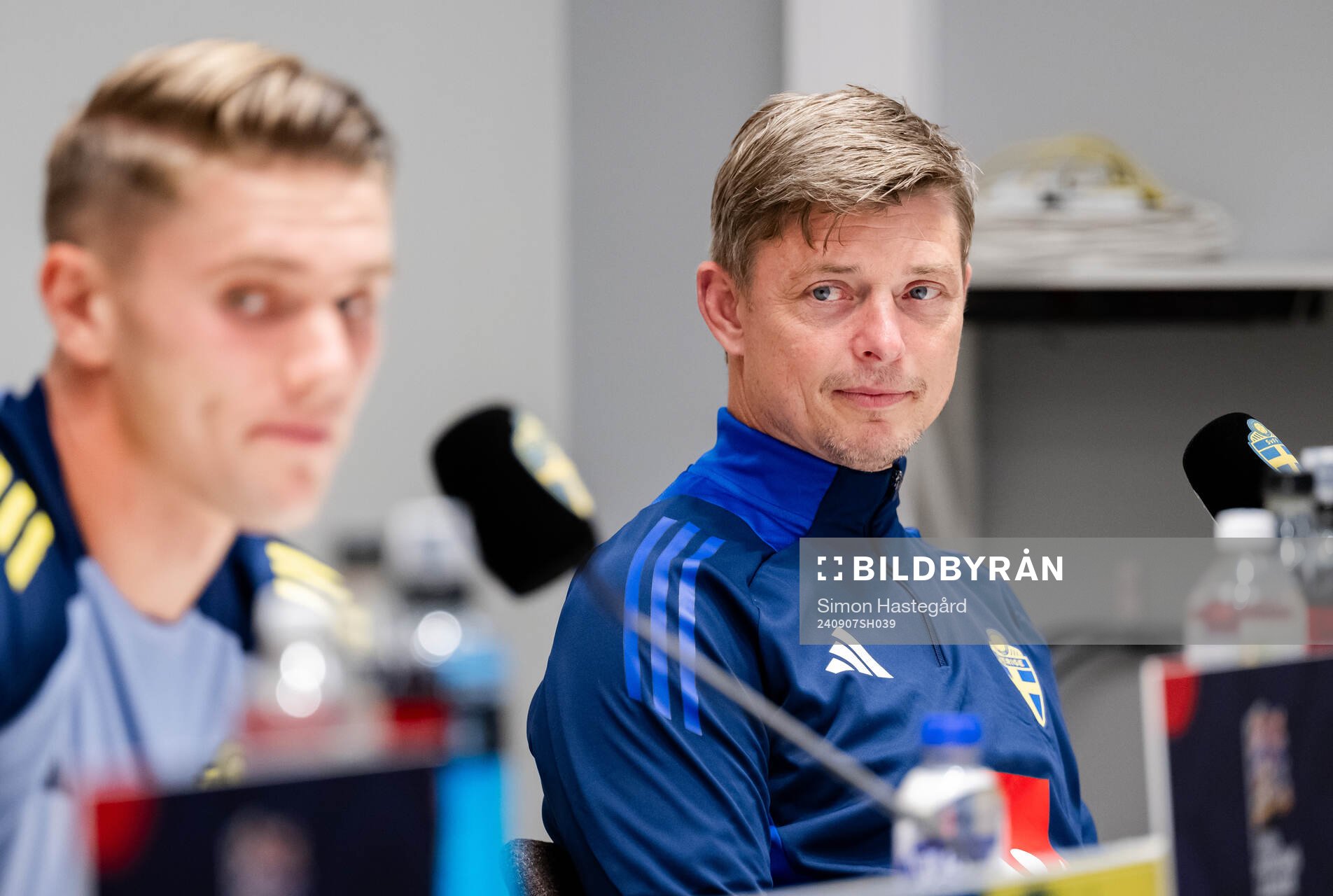 Head coach Jon Dahl Tomasson of the Swedish men's football