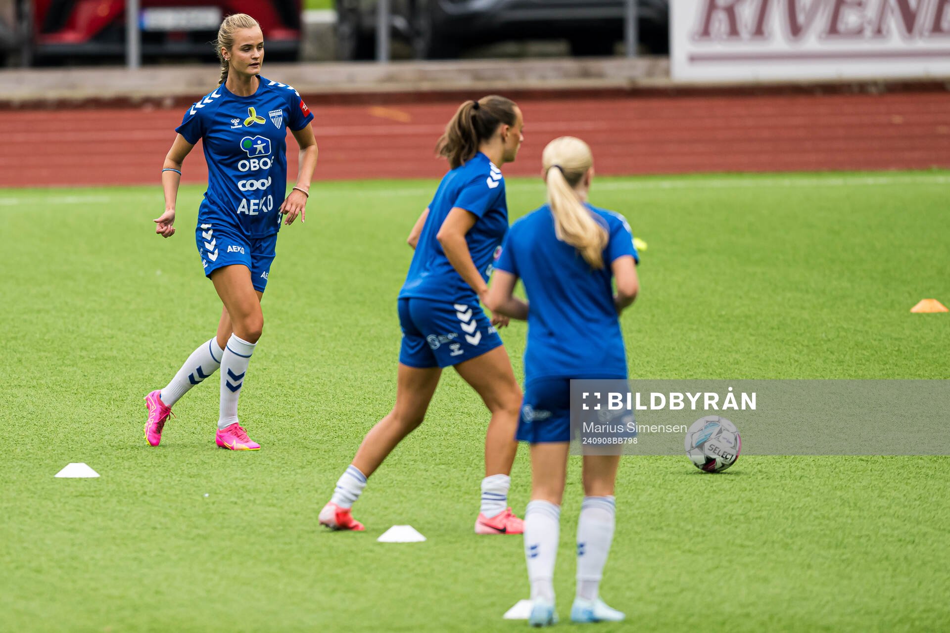 Emma Braut Brunes of Kolbotn warms up