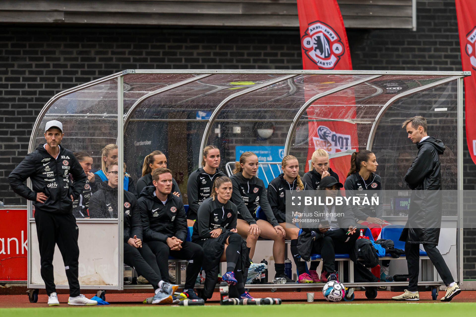 Erik Mjelde, head coach of Arna-Bjørnar, and Maren Mjelde