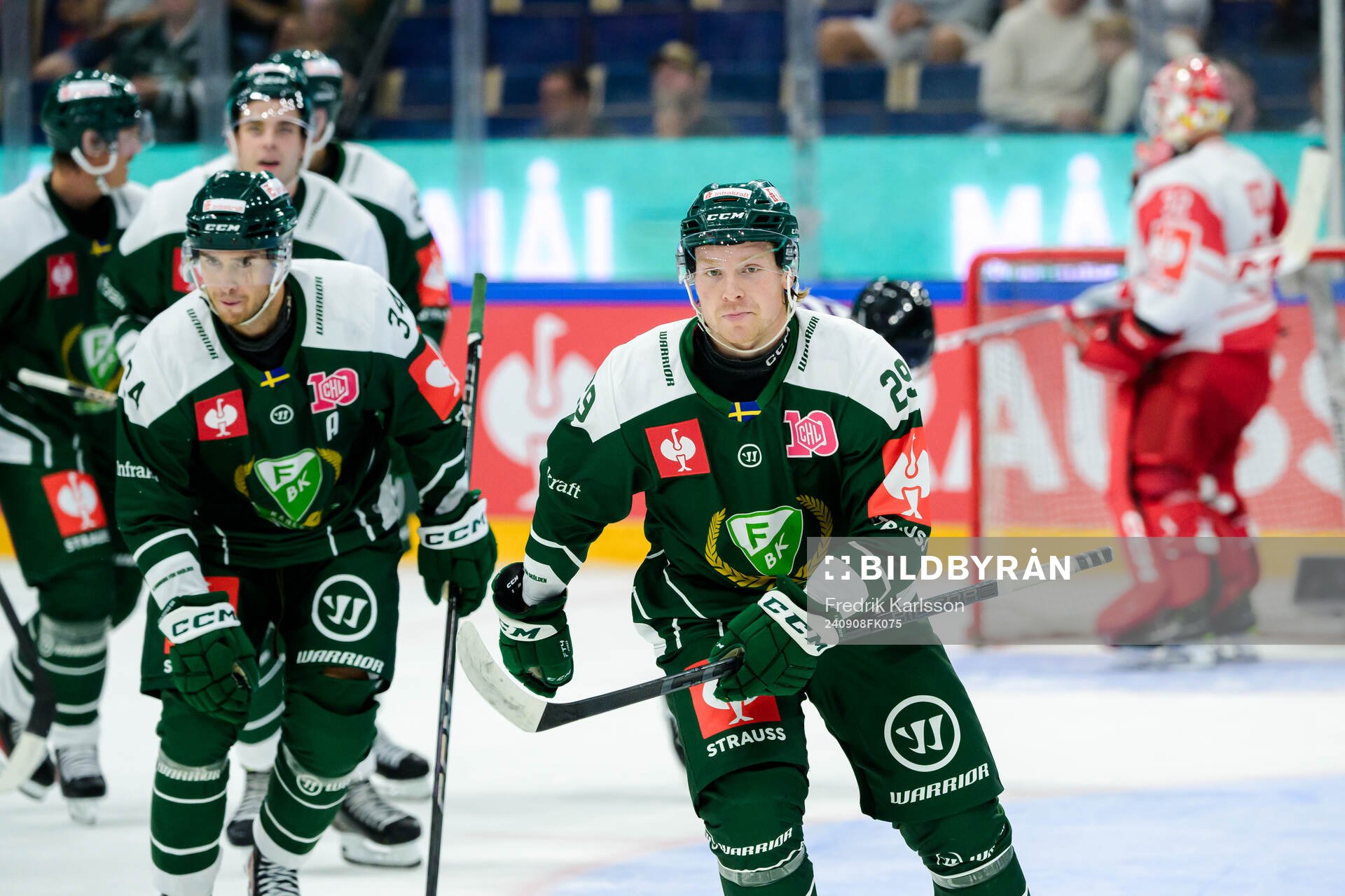 Oscar Steen of Färjestad  celebrates