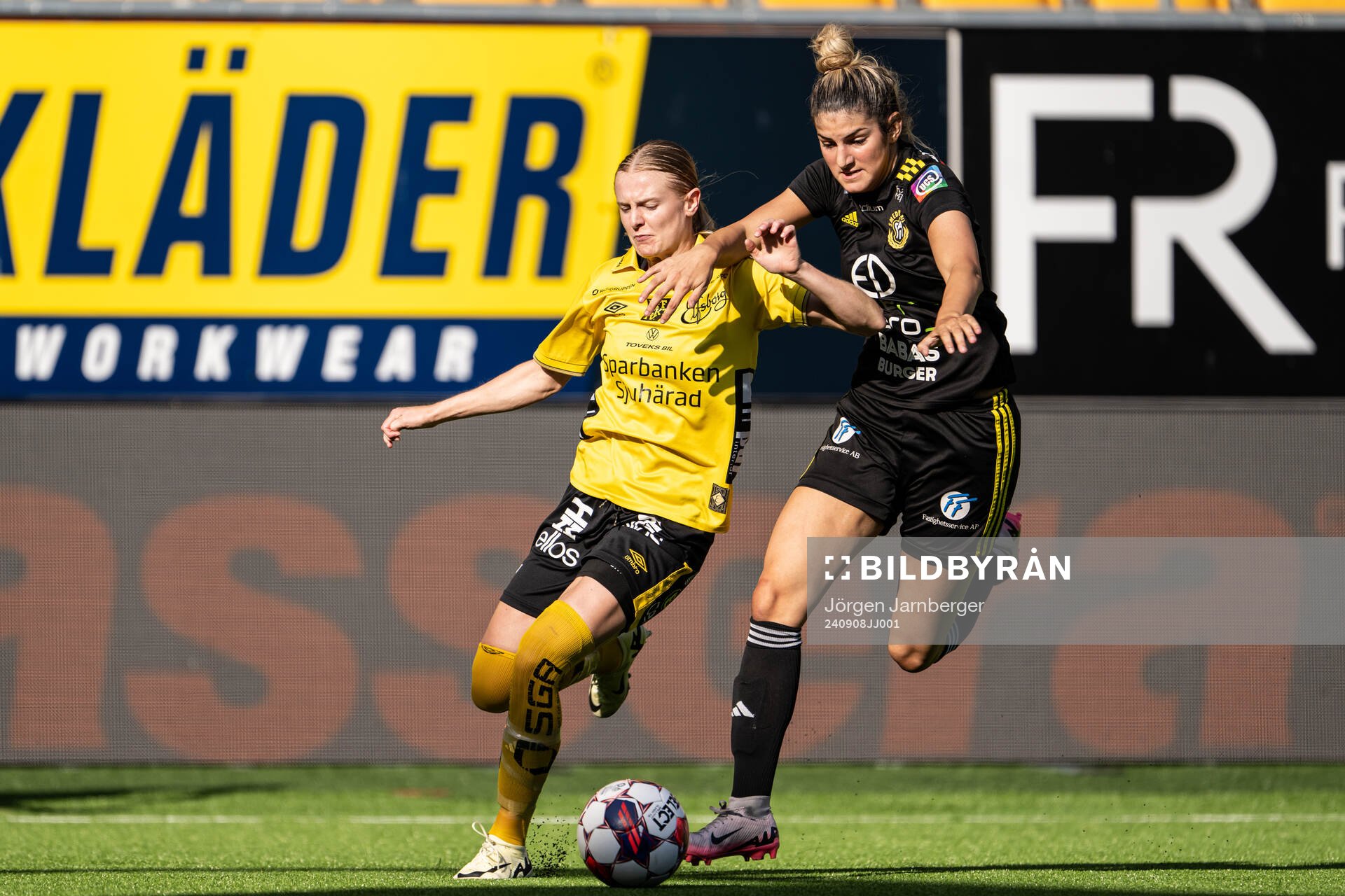 Elfsborgs Hanna Jiozon och Smedbys Mariam Khalaf