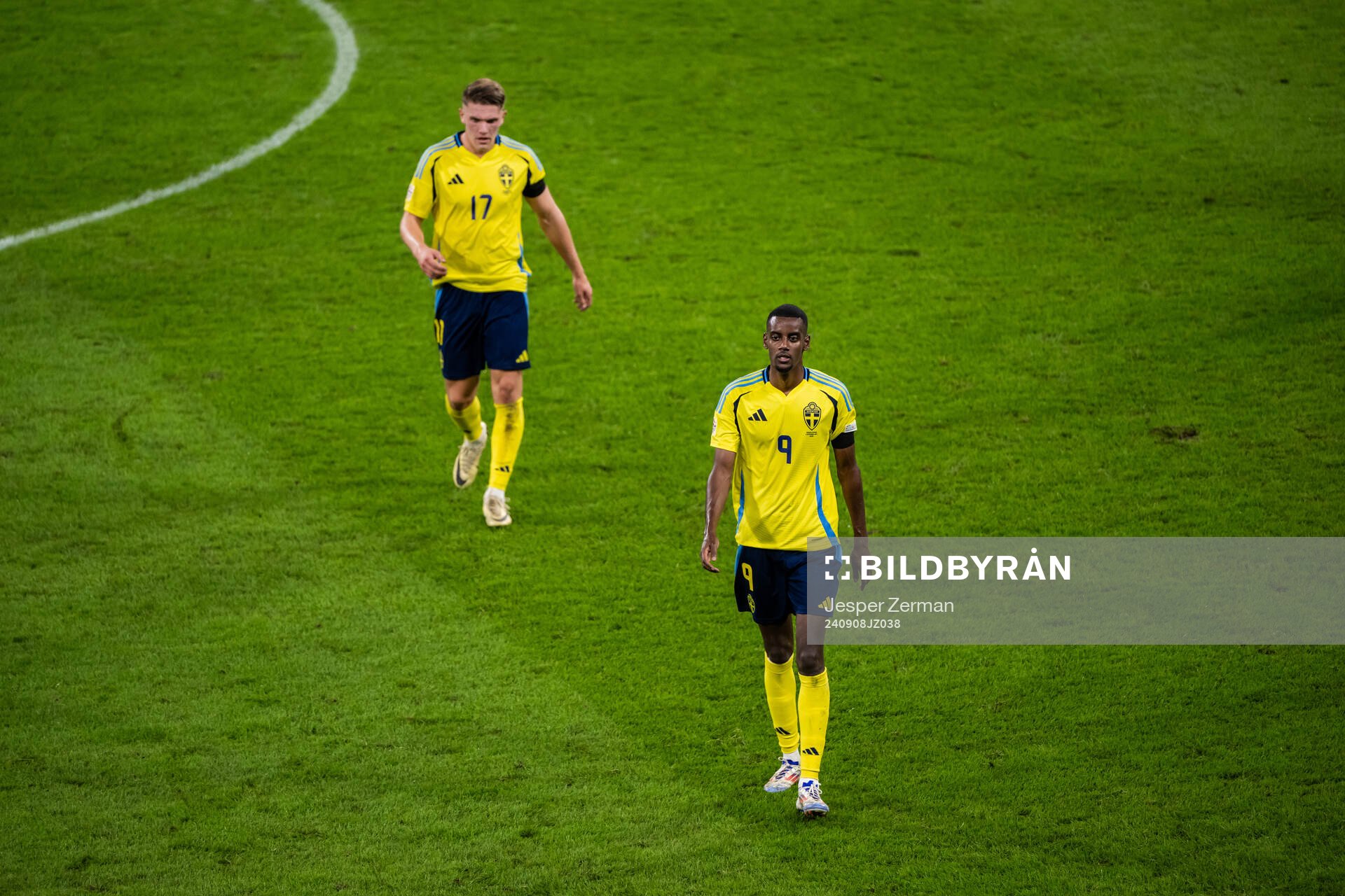 Viktor Gyökeres and Alexander Isak of Sweden