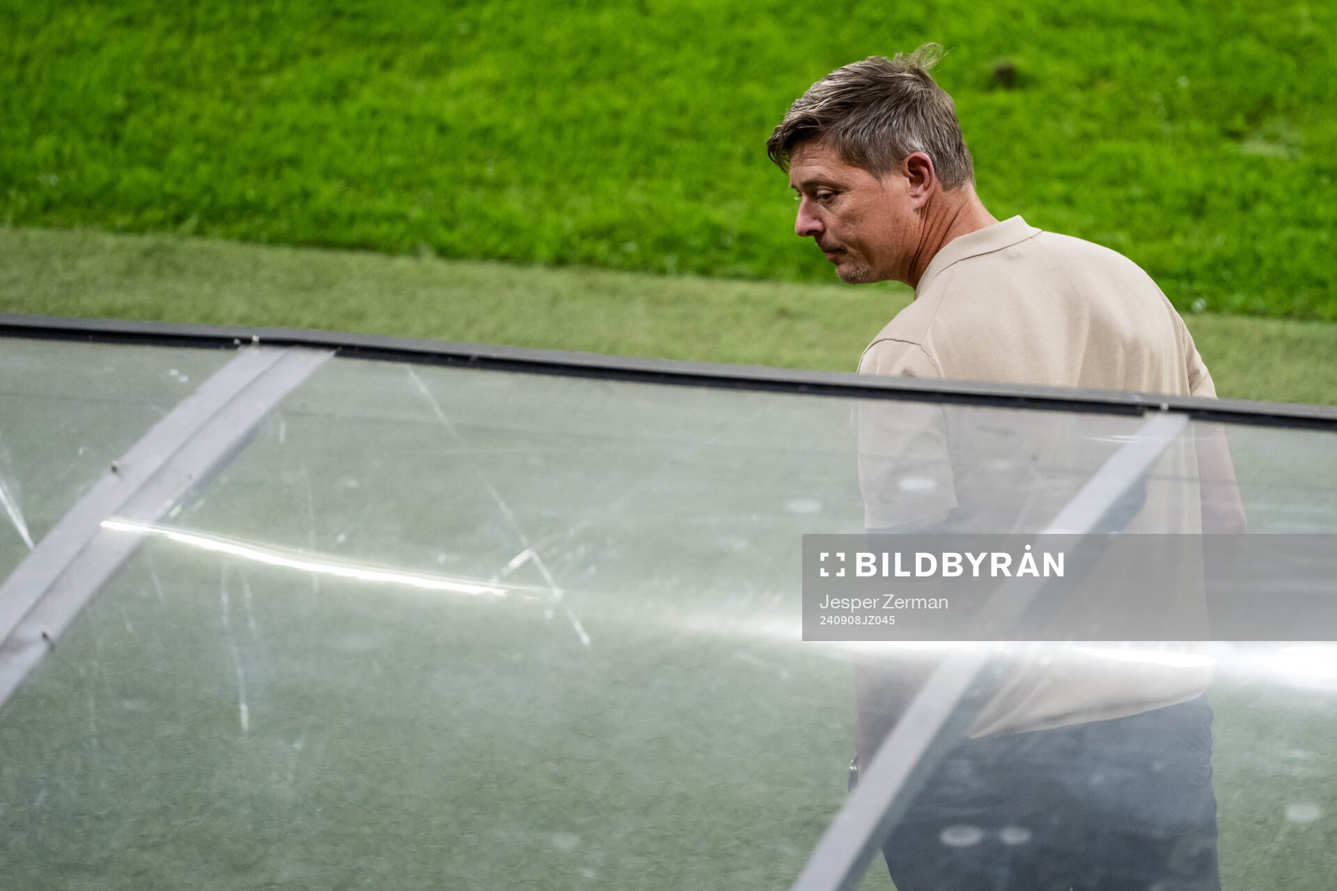 Head coach Jon Dahl Tomasson of Sweden