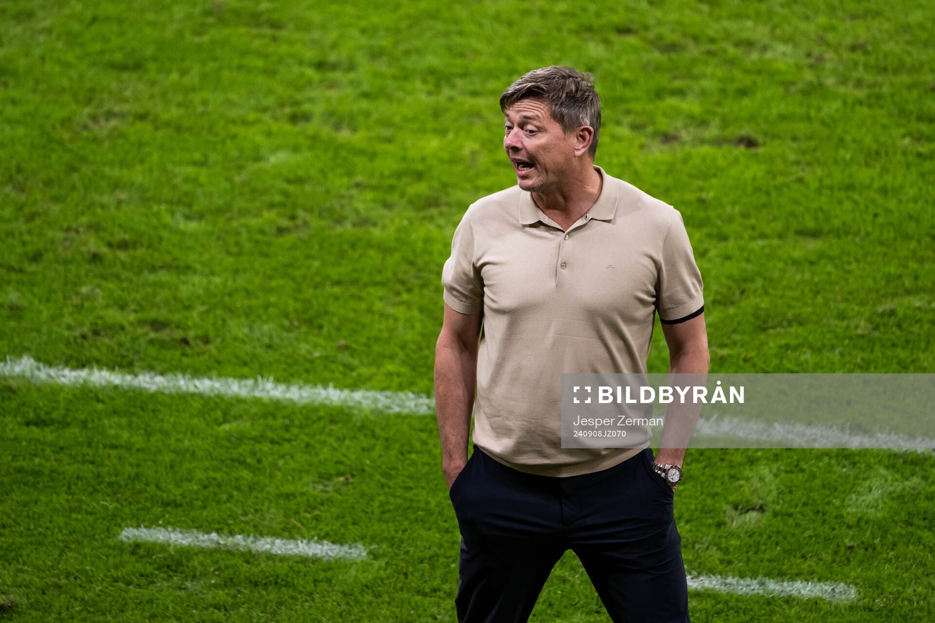 Head coach Jon Dahl Tomasson of Sweden