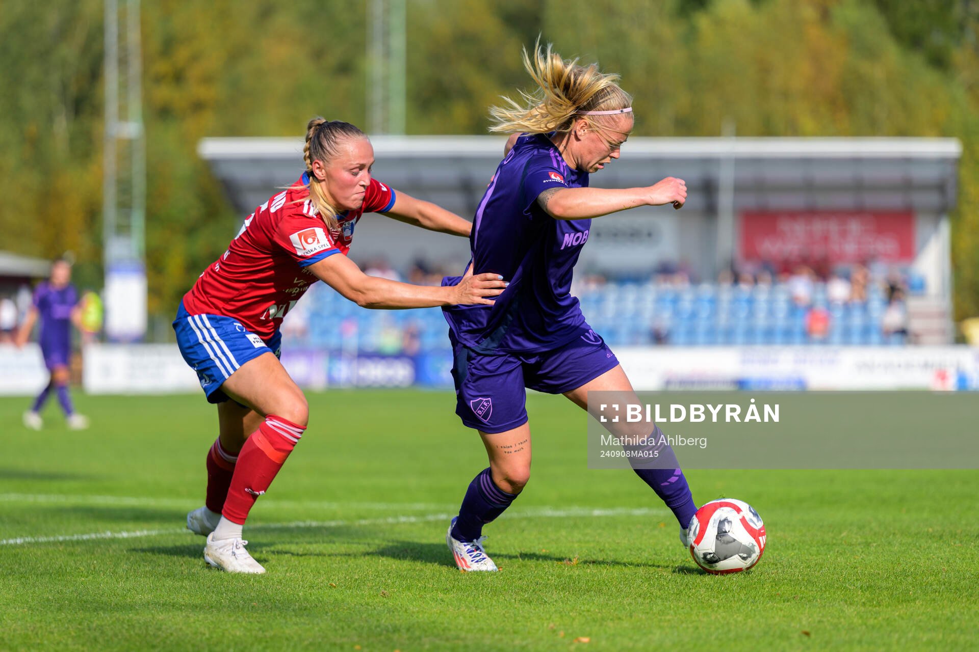 Vittsjös Olivia Wänglund och Djurgårdens Therese Åsland