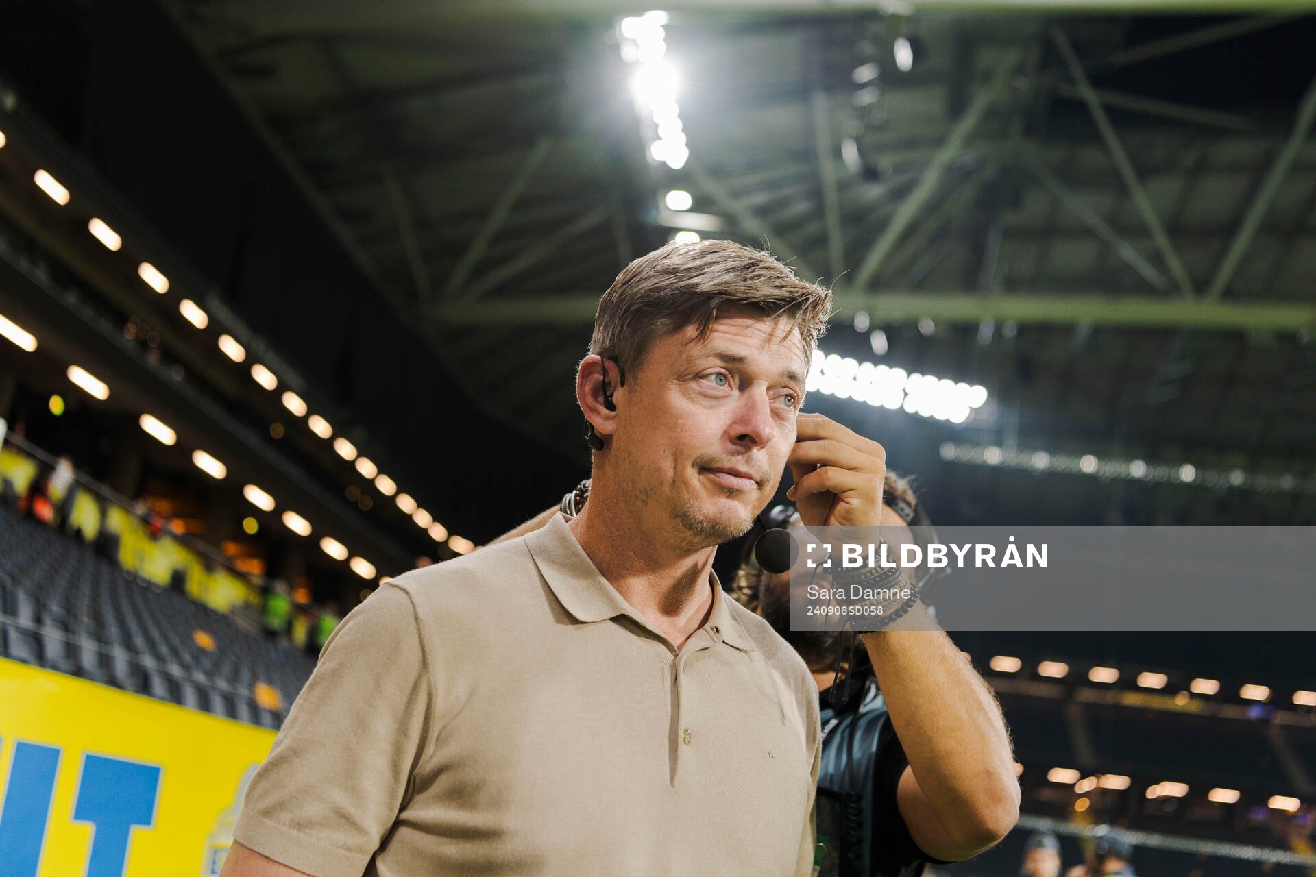 Head coach Jon Dahl Tomasson in the studio of Swedish