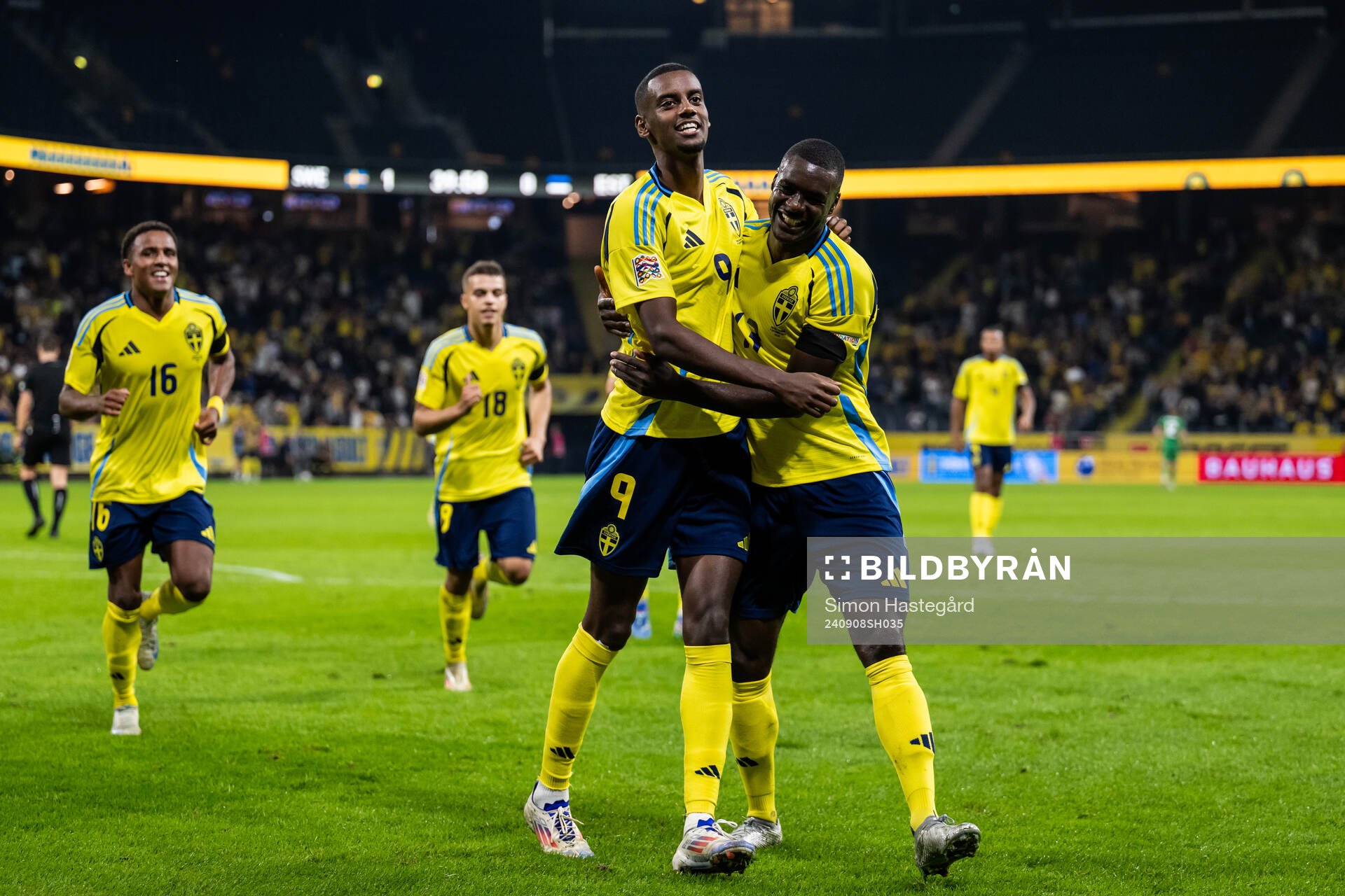 Alexander Isak scored 2-0 and celebrates with Ken Sema of