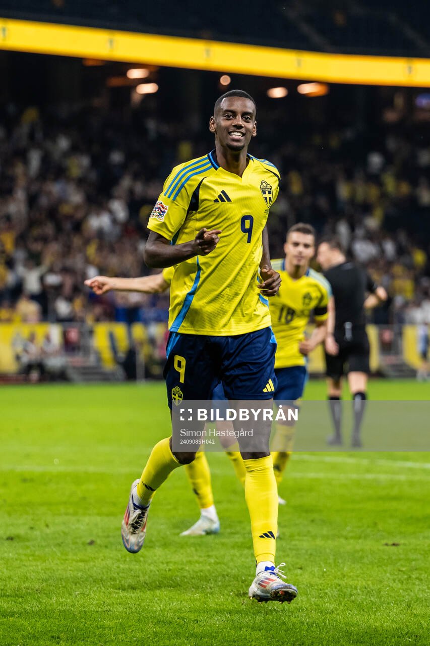 Alexander Isak of Sweden celebrates