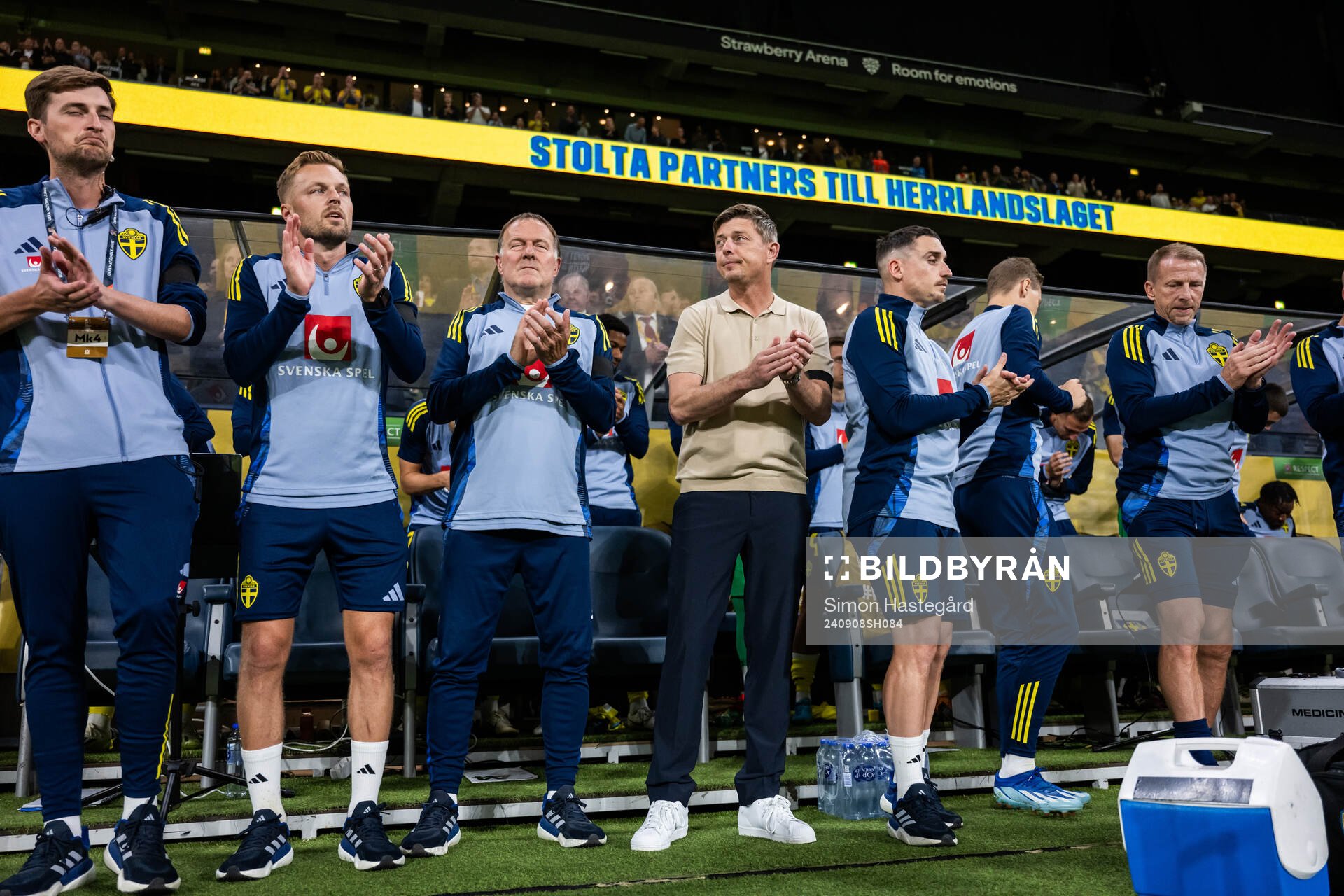 Assistant coach Sebastian Larsson, assistant coach Remy