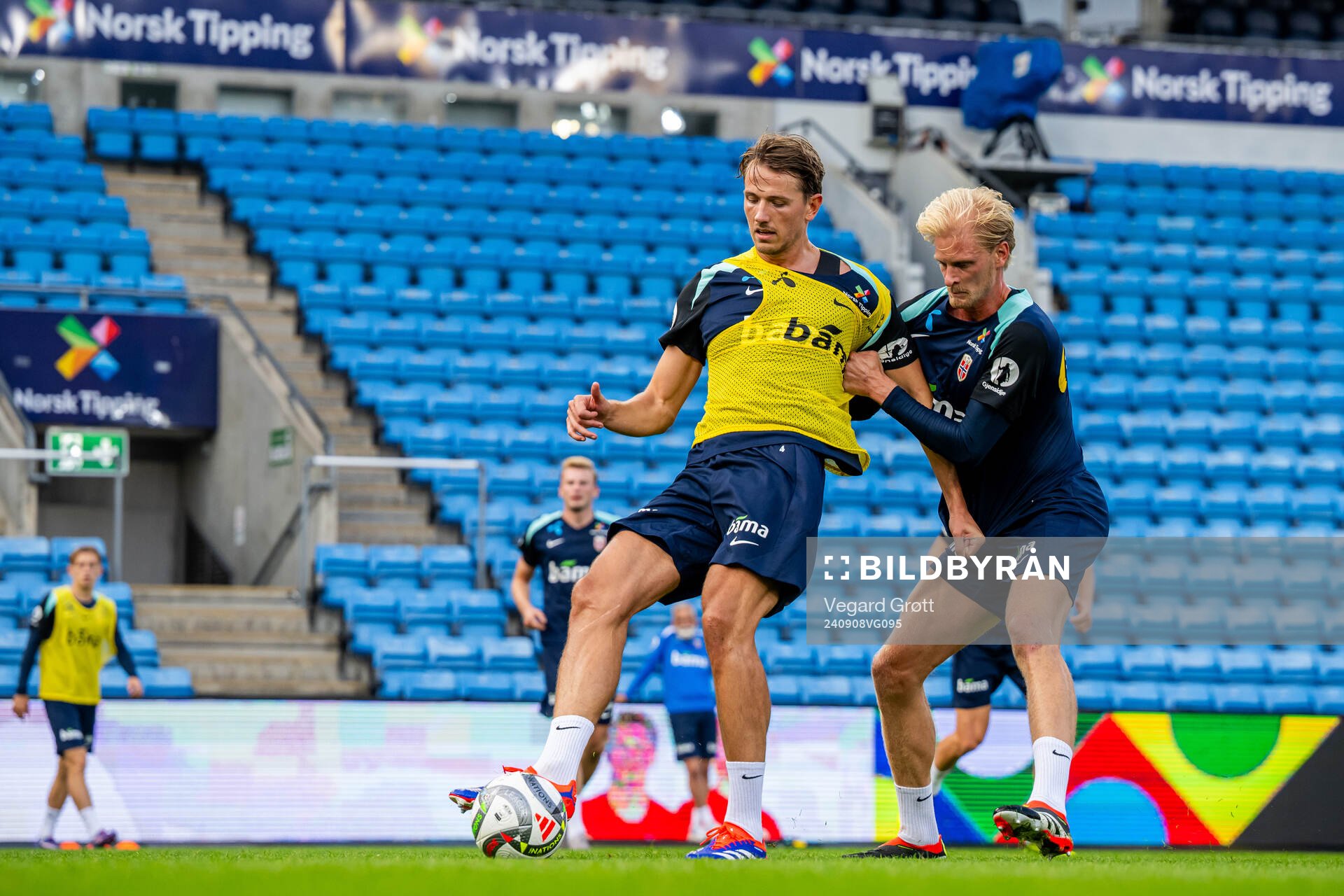 Sander Berge and Morten Thorsby of the Norwegian national football team during a training session on September 8, 2024 in Oslo. 
