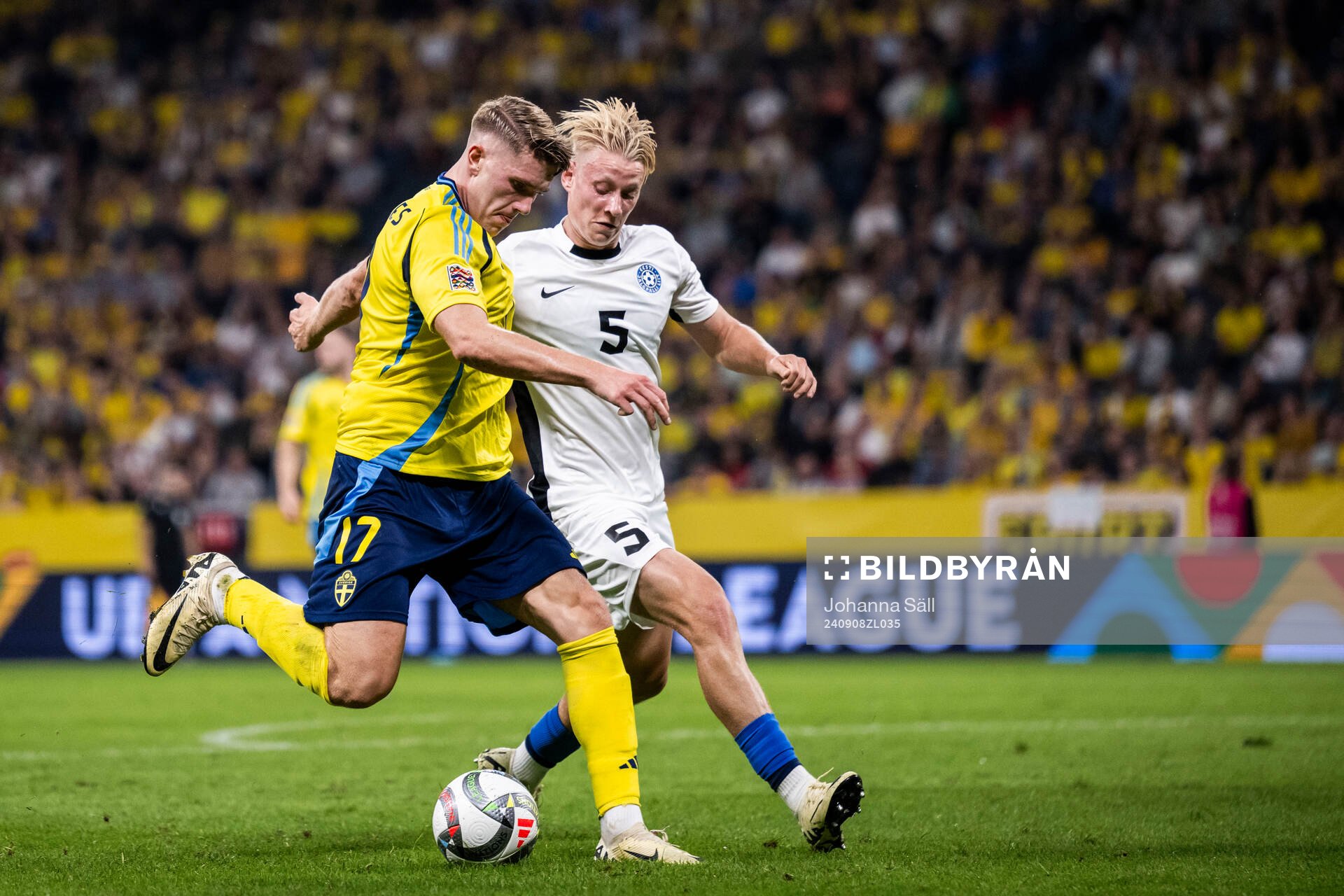 Viktor Gyökeres of Sweden and Rocco Shein of Estonia