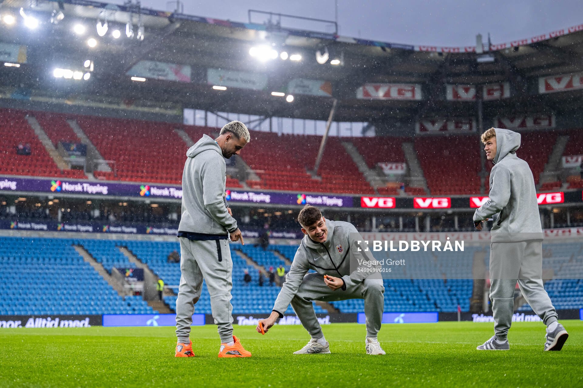 Aron Dønnum and Jørgen Strand Larsen of Norway
