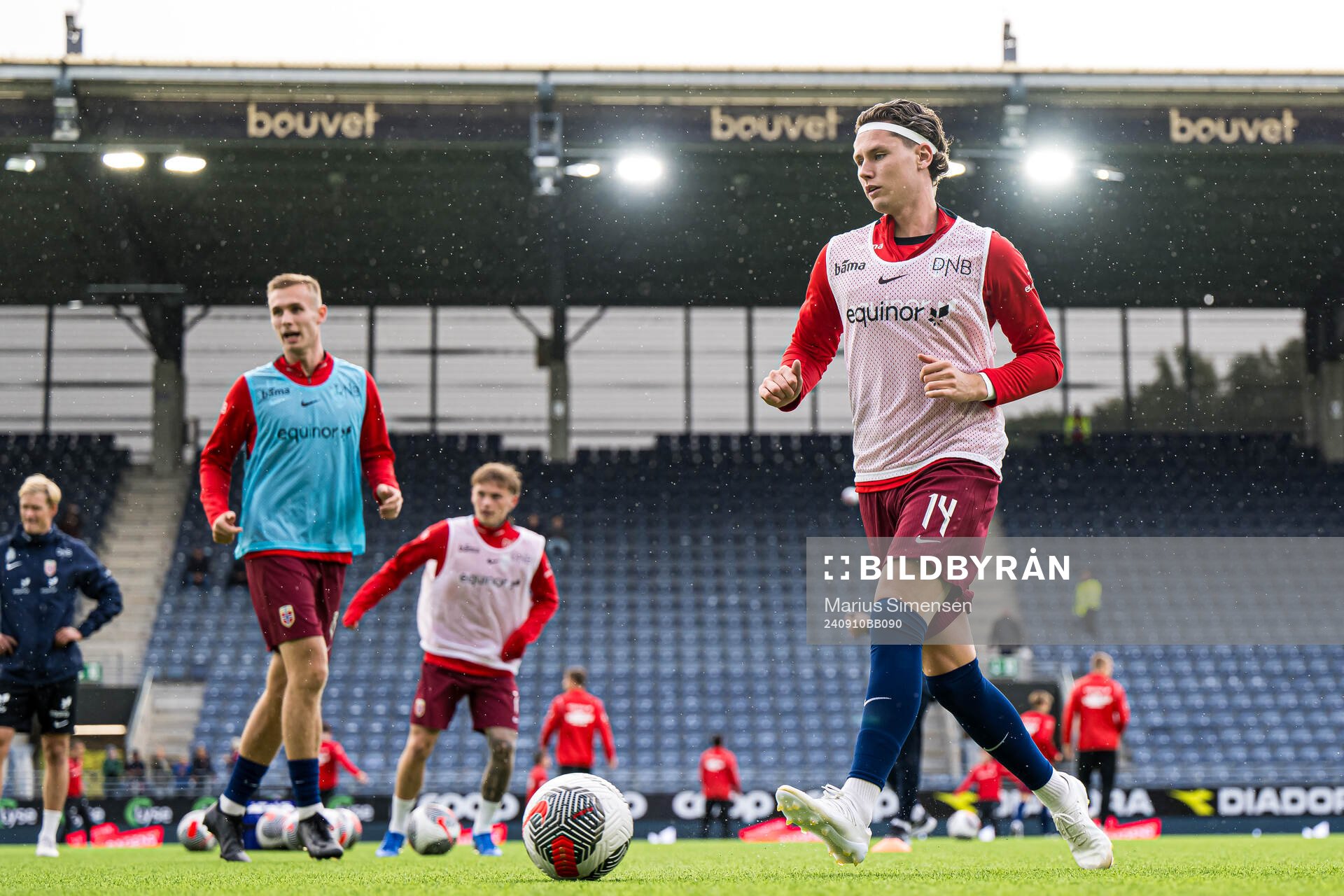 Mathias Johan Fjørtoft Løvik of Norway warms up