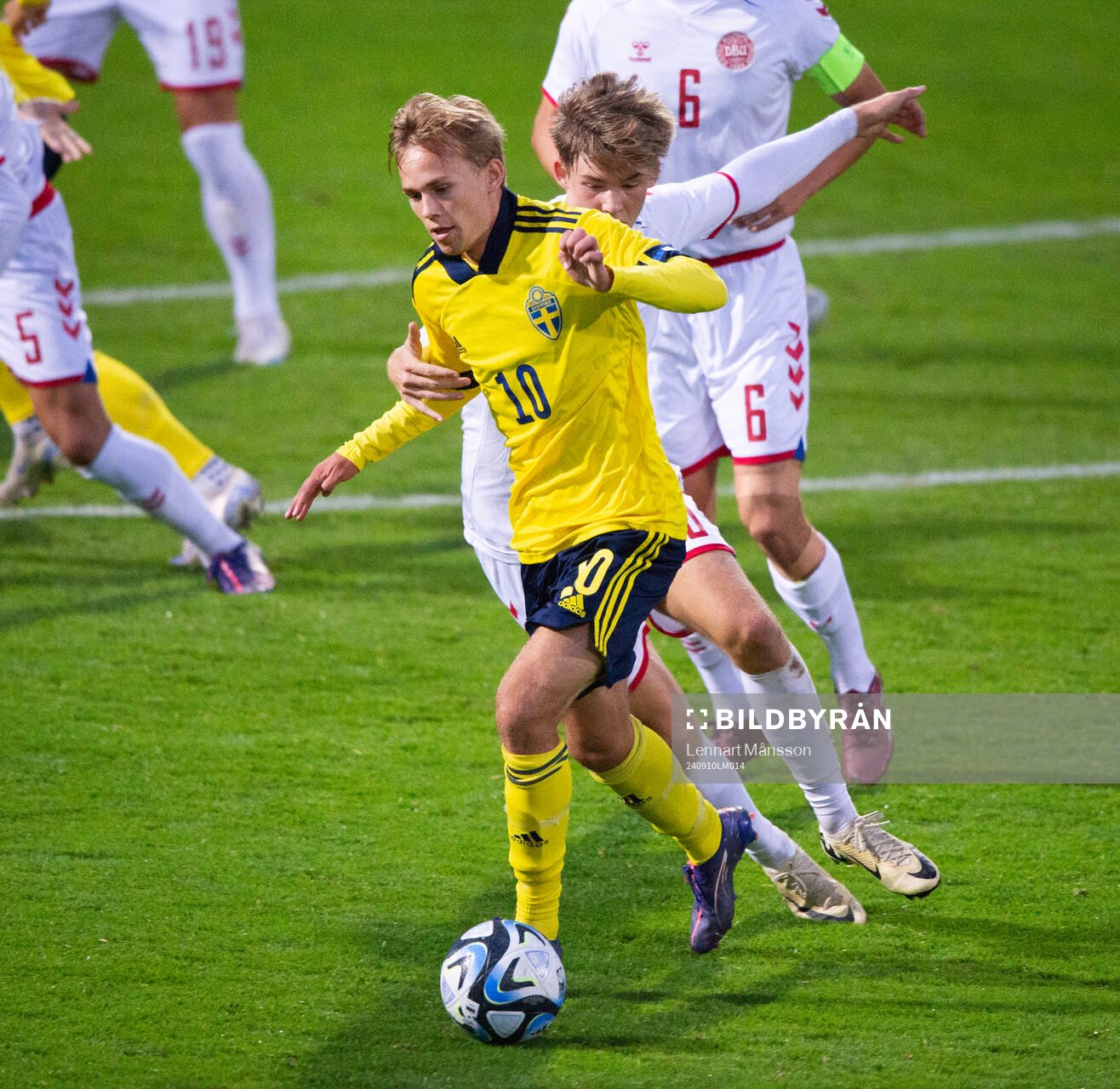 Sveriges Pontus Dahbo och Danmarks Mads Bomhult  i U20