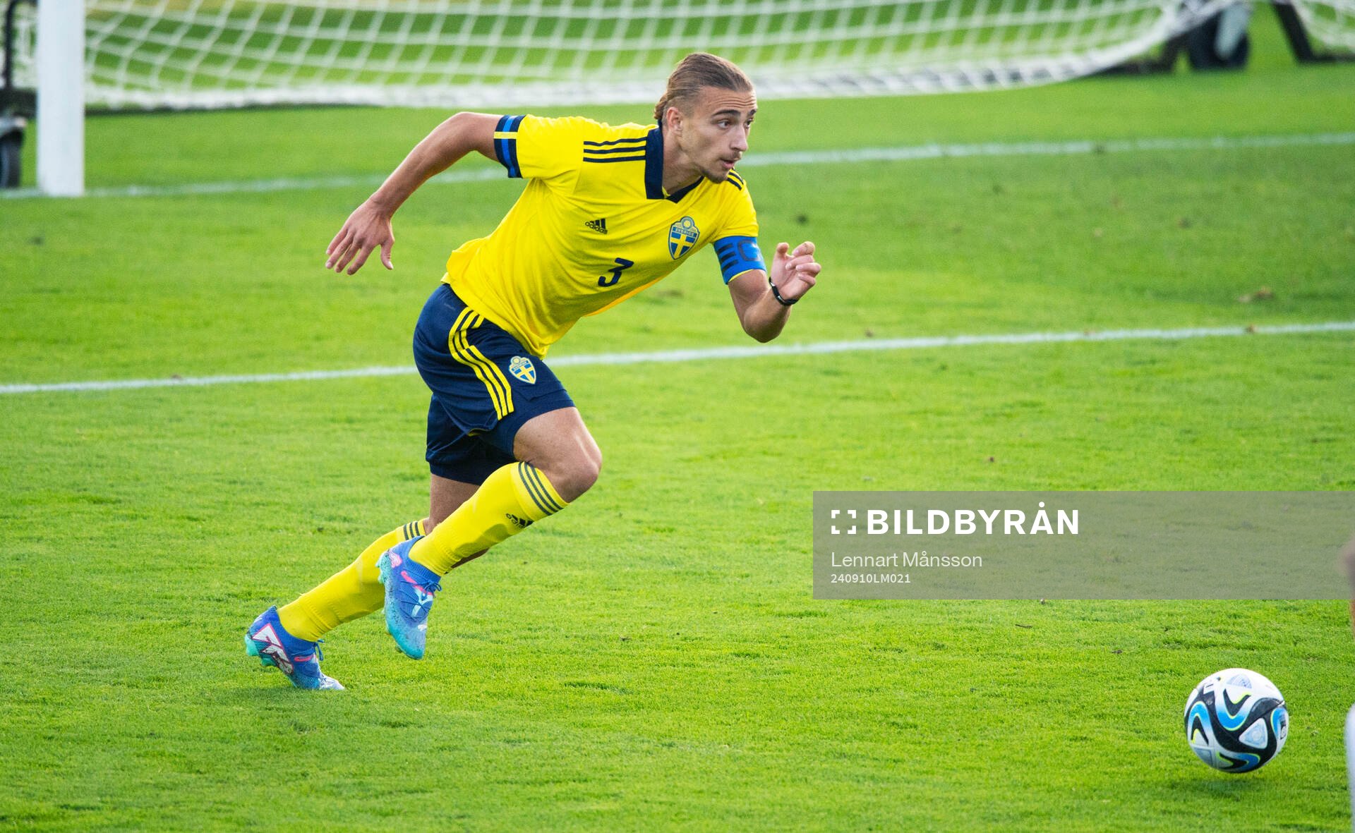 Sveriges Elison Makolli i U20 landskampen mellan Sverige
