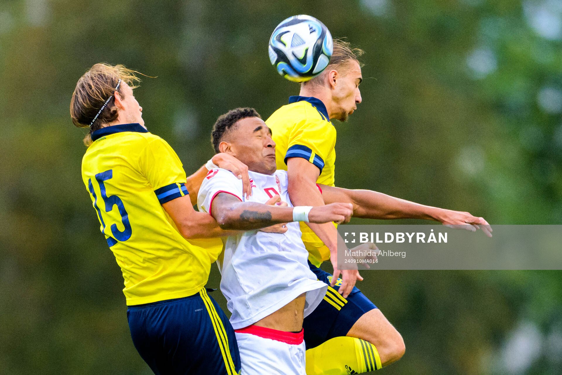 Kazper Karlsson of Sweden and Henrik Meister of Denmark and