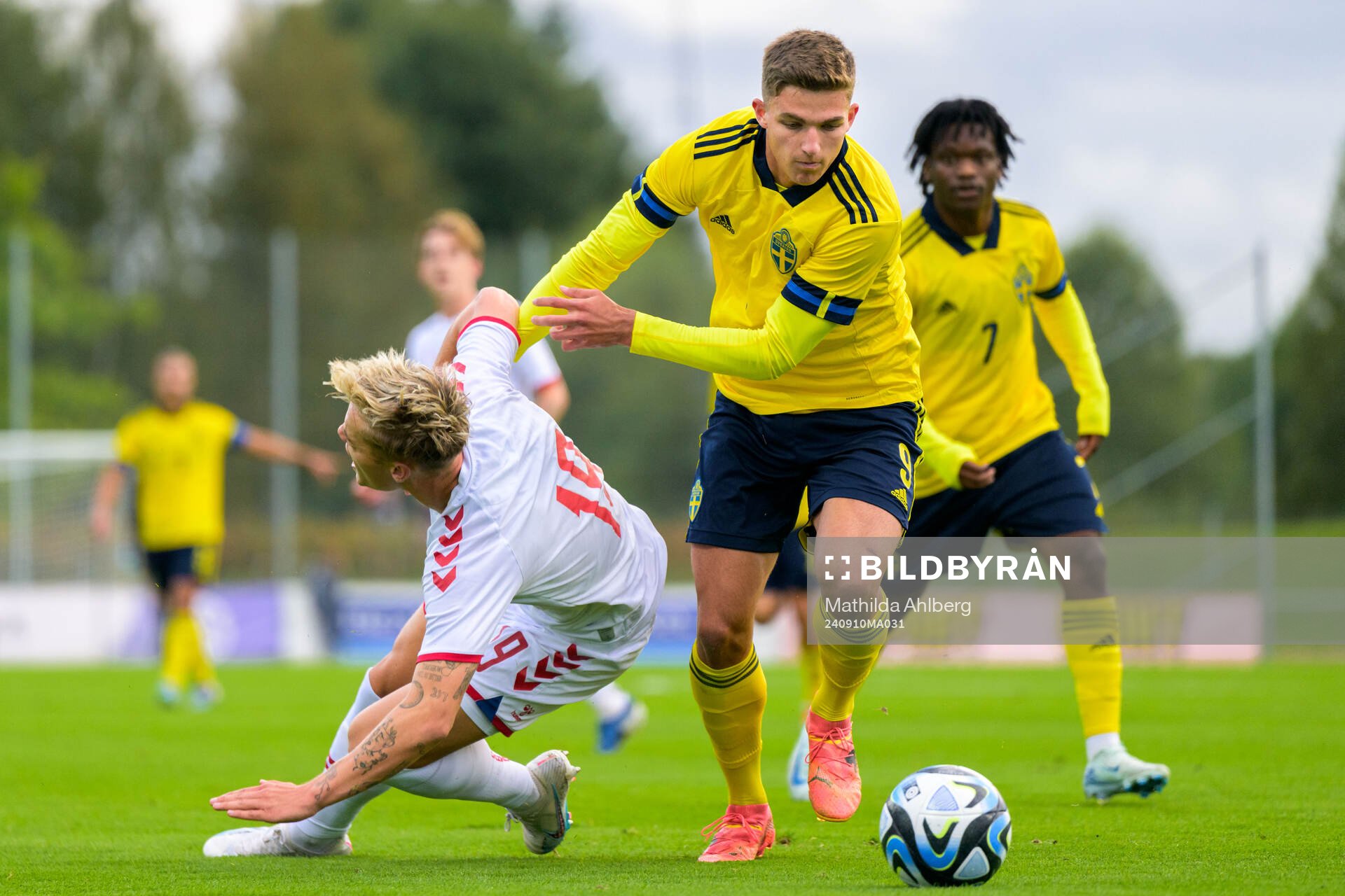 Mads Nybo of Denmark and Leonardo De Oliveira of Sweden
