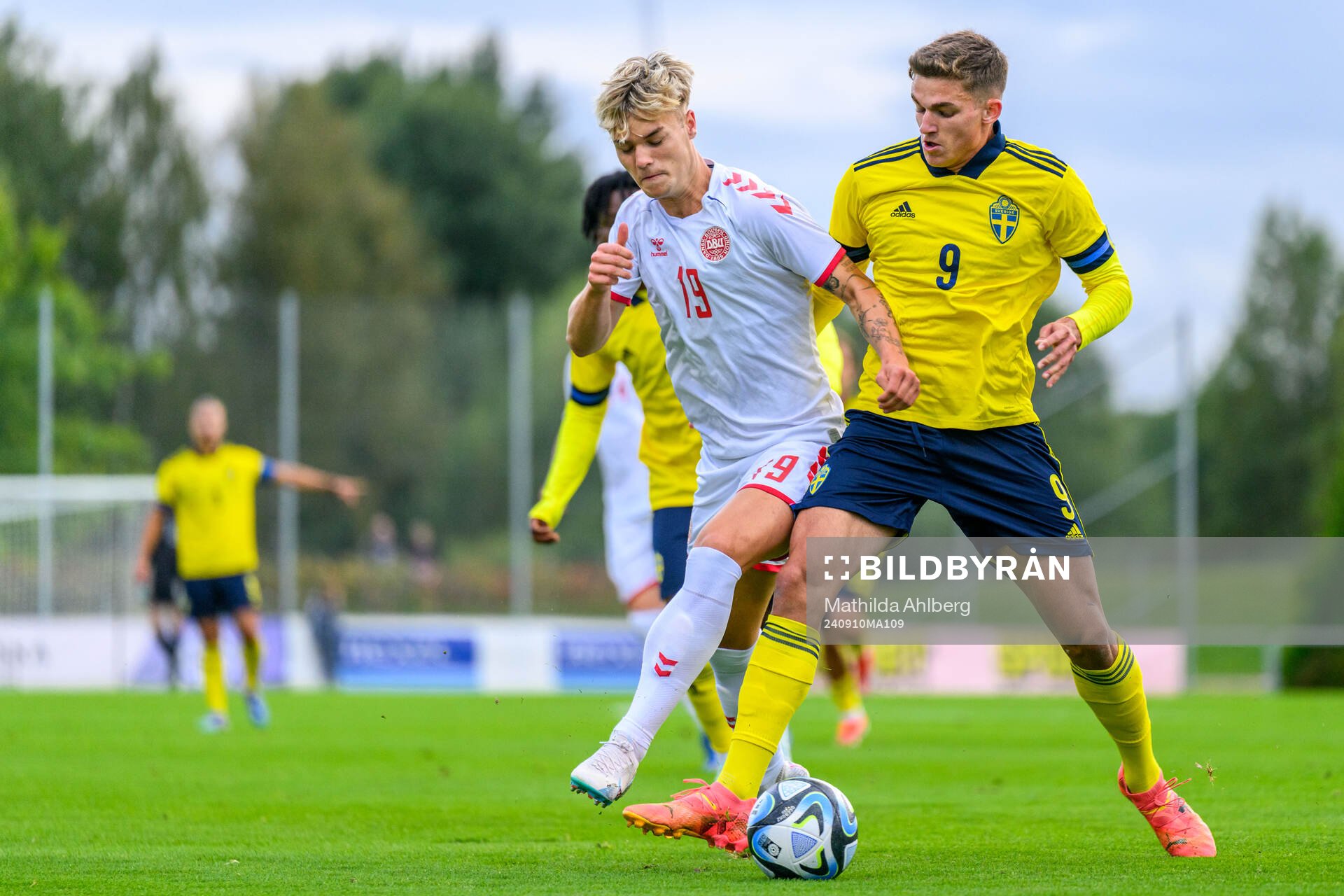 Mads Nybo of Denmark and Leonardo De Oliveira of Sweden