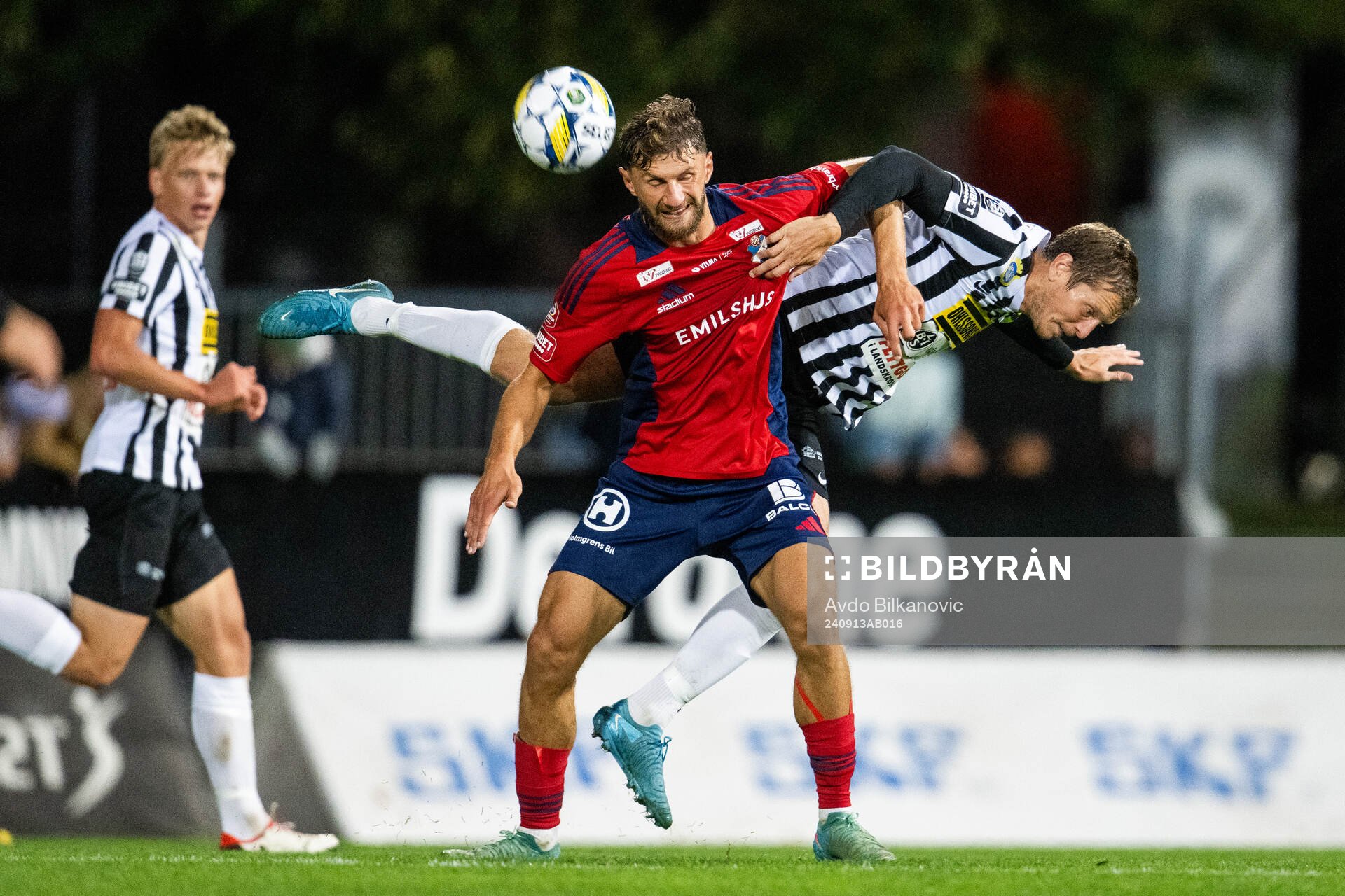 Landskronas Philip Andersson mot Östers Alibek Aliev