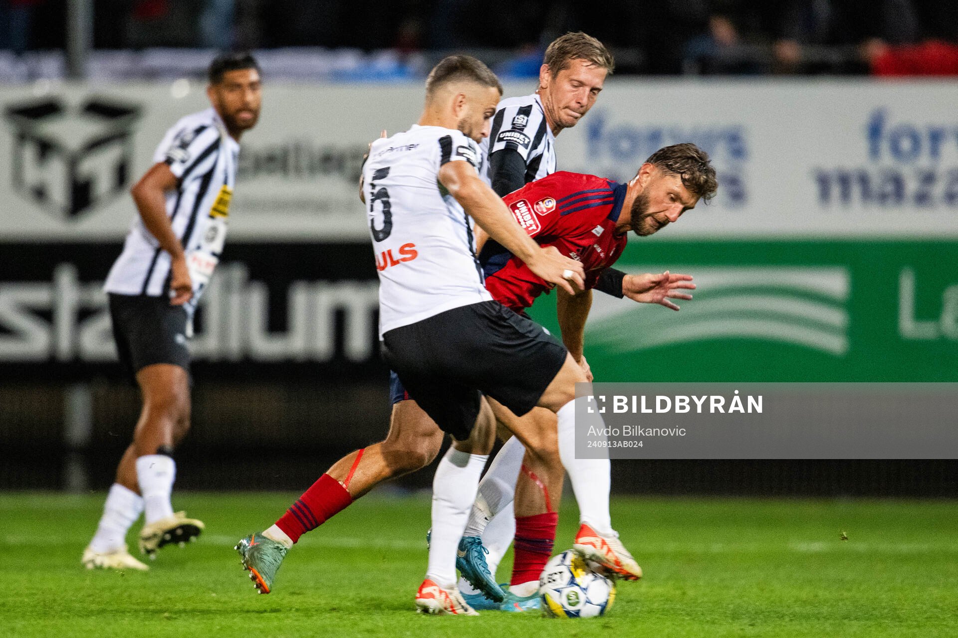 Landskronas Philip Andersson och Filip Sachpekidis mot