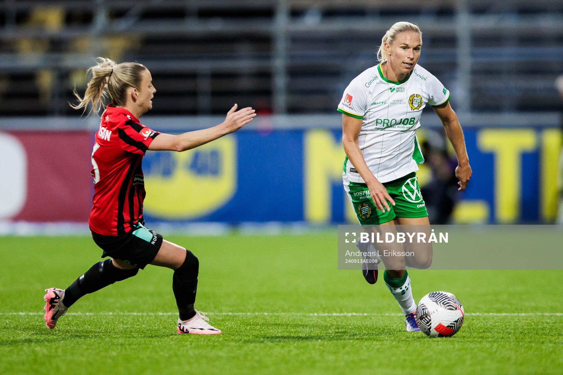 Brommapojkarnas Ellinor Johansson och Hammarbys Jonna