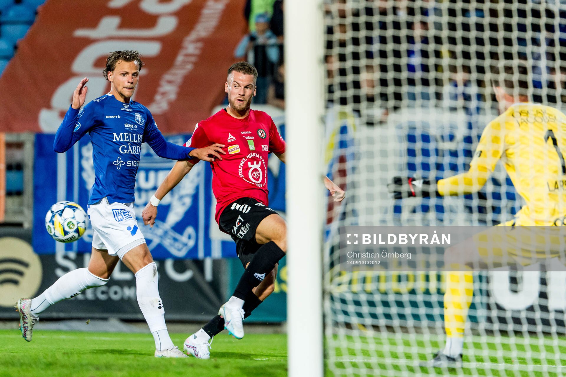 Örebros Samuel Kroon och Trelleborgs Fredrik Martinsson