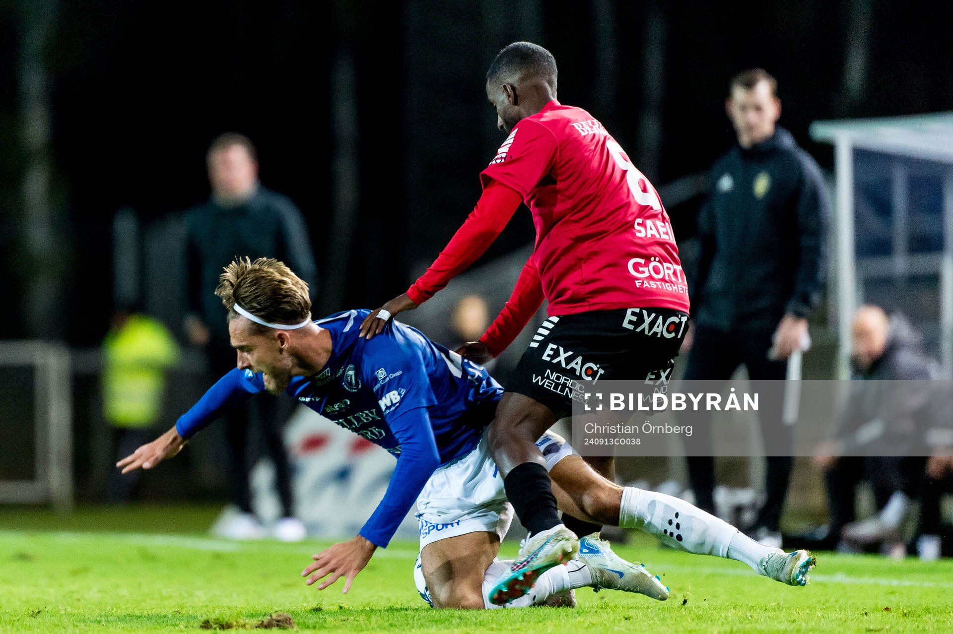 Trelleborgs Felix Hörberg och Örebros Mohammed Khalid Saeid under fotbollsmatchen i Superettan mellan Trelleborg och Örebro den 13 september 2024 i Trelleborg.
