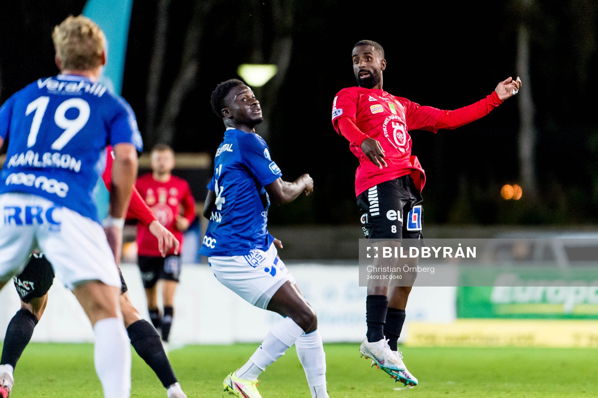 Trelleborgs Samuel Asoma och Örebros Mohammed Khalid Saeid