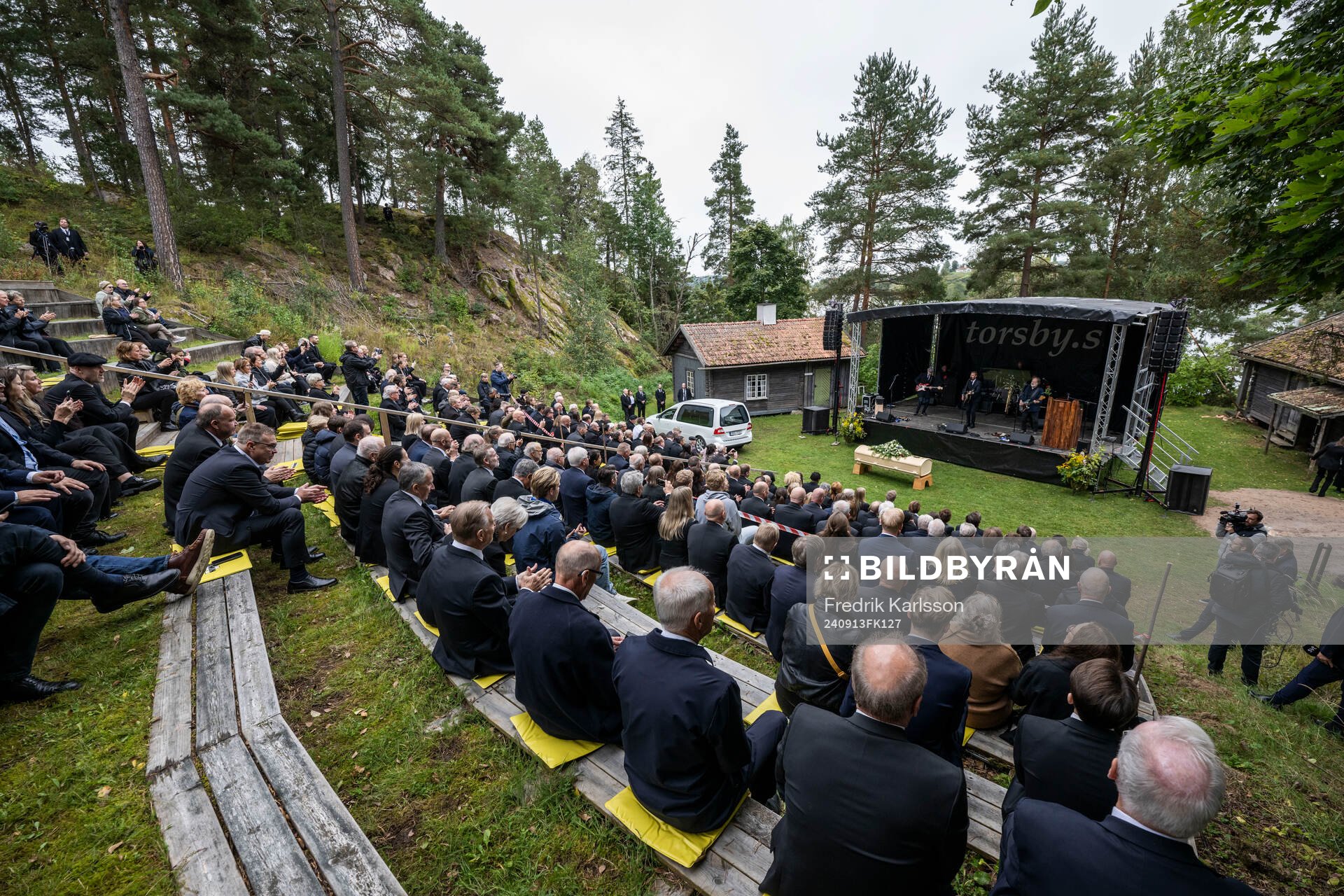 Artist Oscar Magnusson with his band Sven-Ingvars