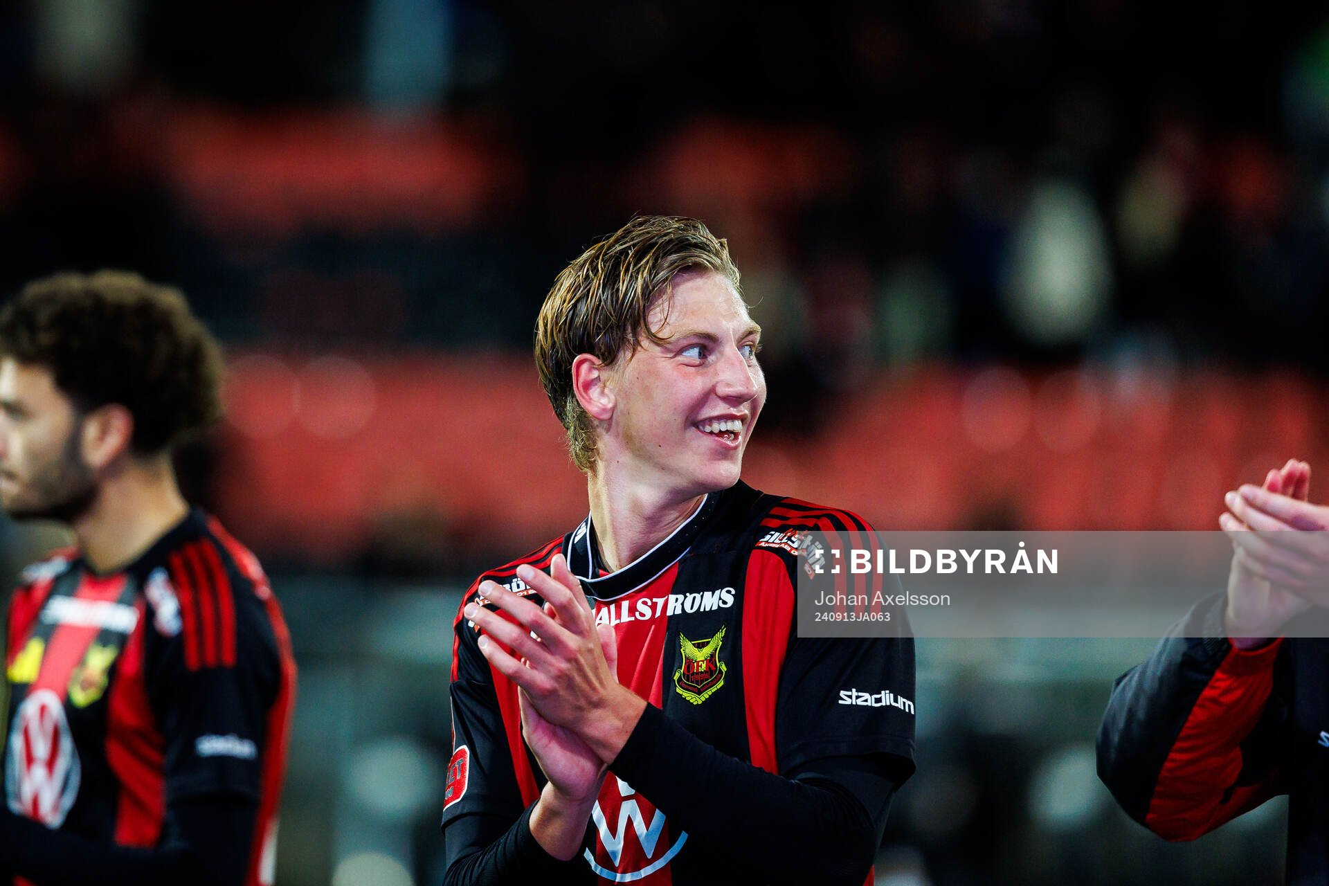 Östersunds Albin Sporrong jublar efter fotbollsmatchen i Superettan mellan Östersund och Helsingborg den 13 september 2024 i Östersund.
