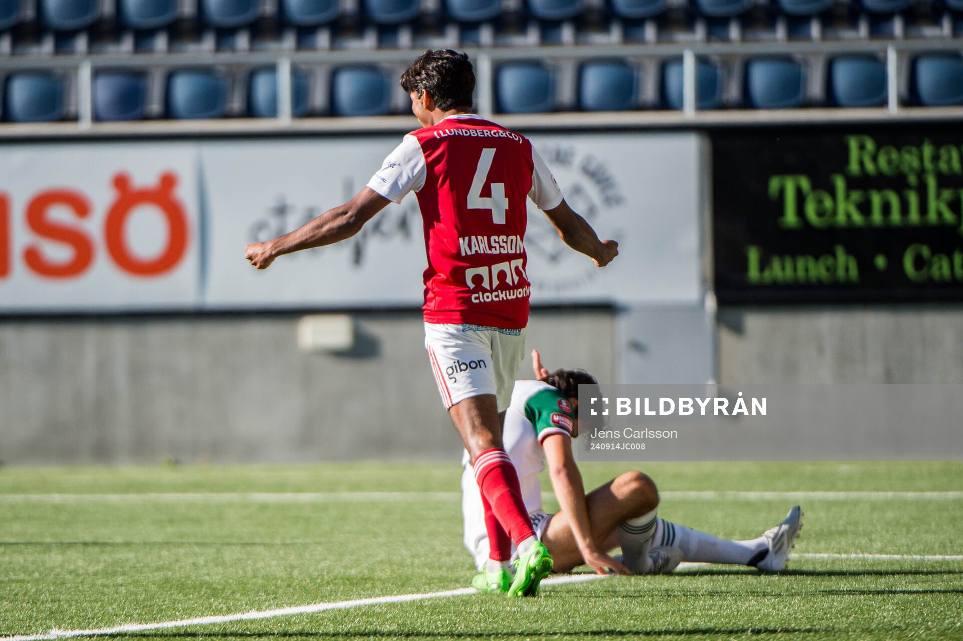 Sandvikens IFs Jonathan Karlsson jublar