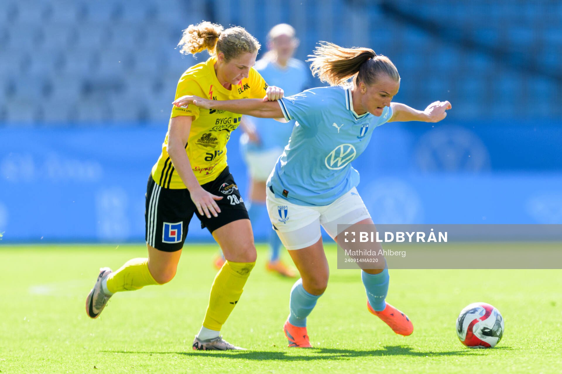 Gamla Upsalas Julia Laukström och Malmö FFs Lovisa