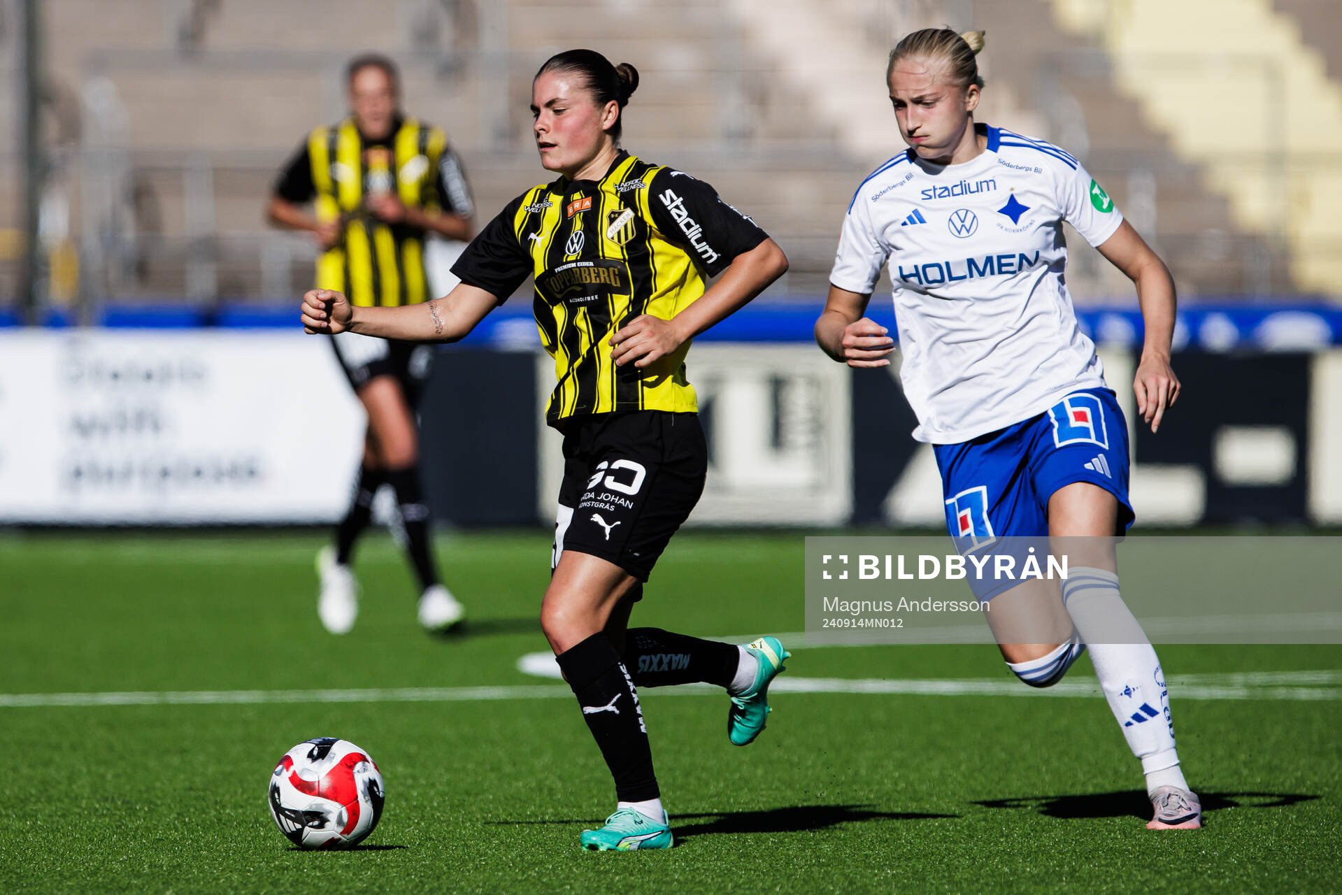 Häckens Hanna Wijk och IFK Norrköpings Wilma Leidhammar