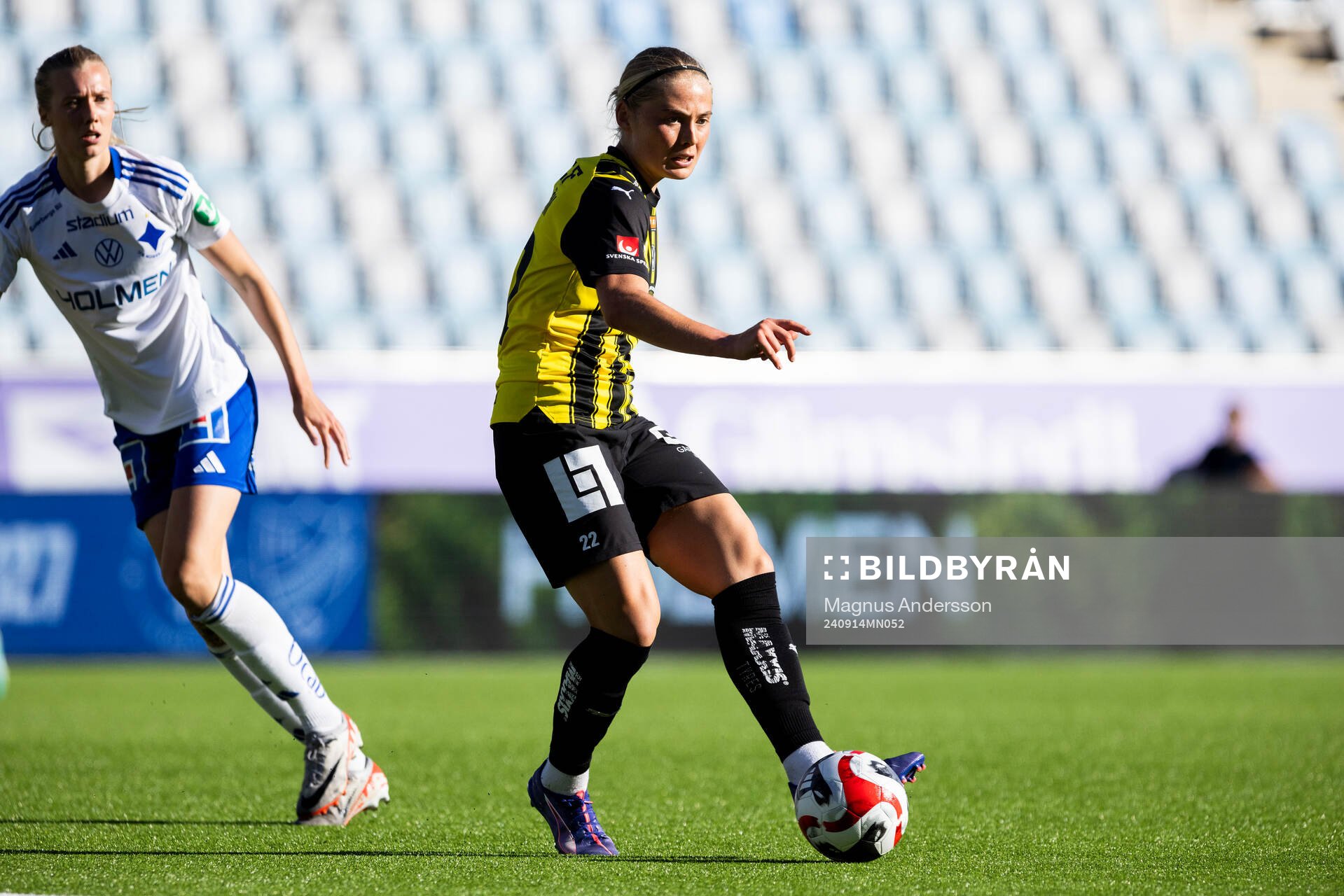 Häckens Paulina Nyström under fotbollsmatchen i Damallsvenskan mellan IFK Norrköping och Häcken den 14 september 2024 i Norrköping.