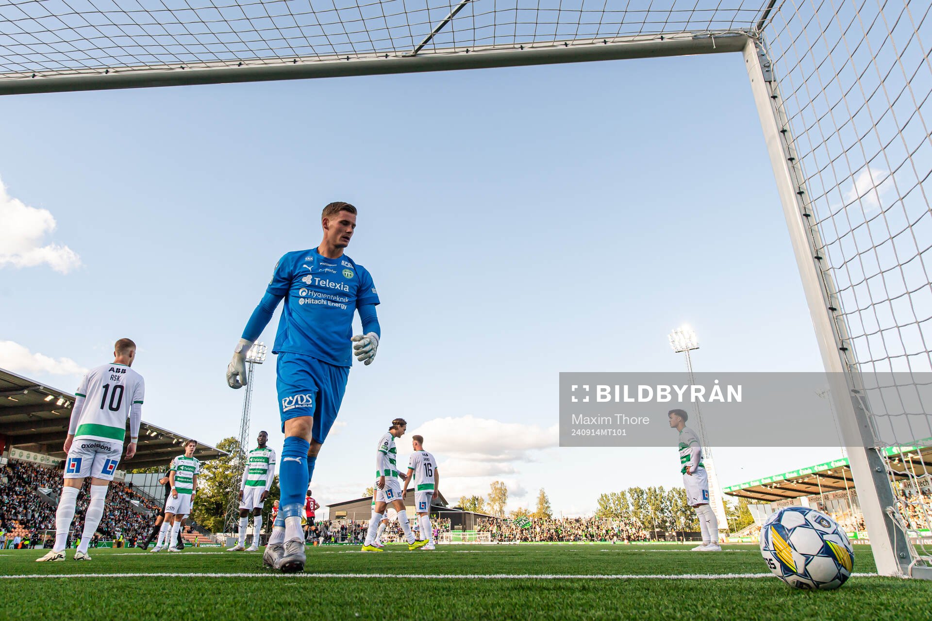 Västerås målvakt Johan Brattberg deppar