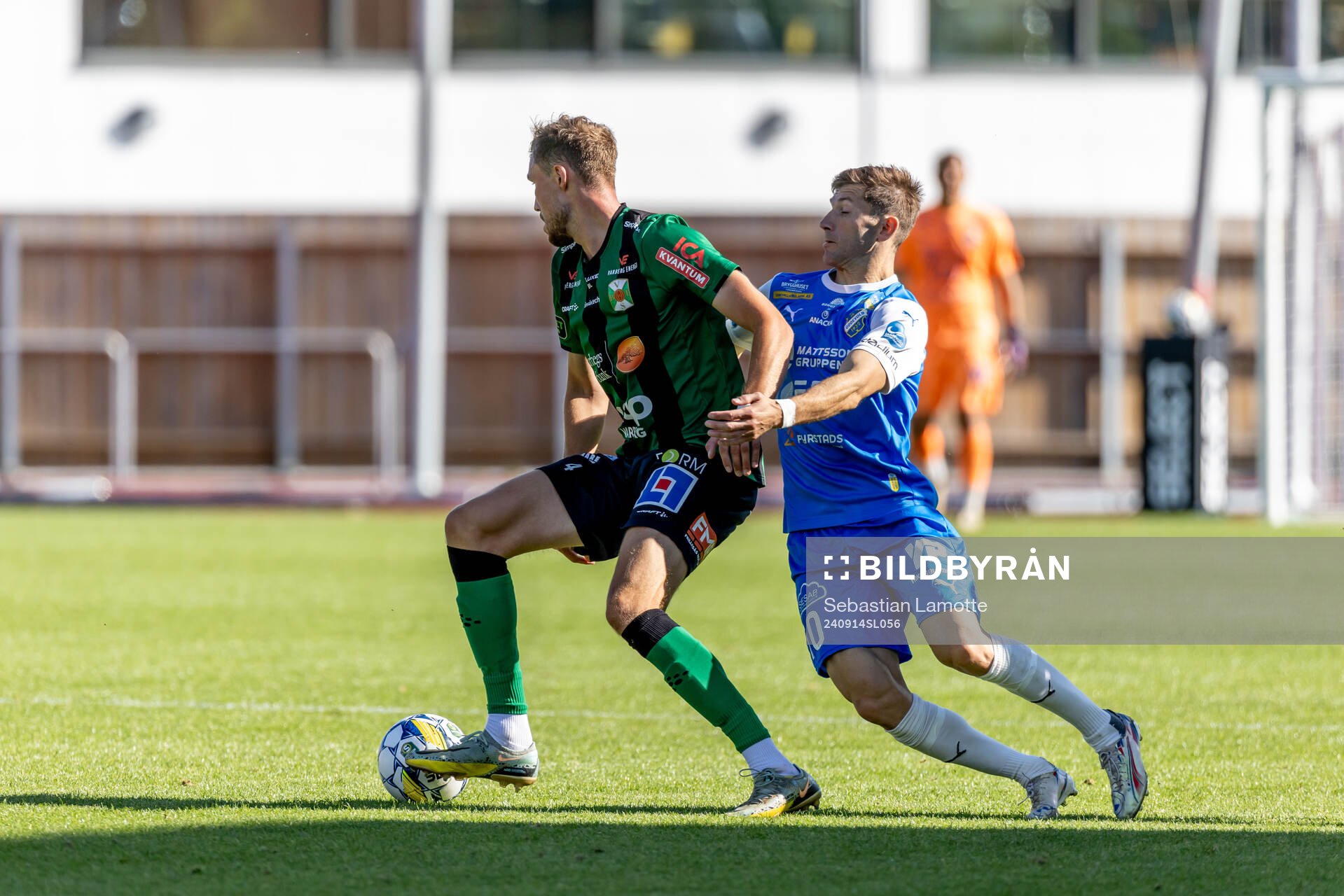 Varbergs Niklas Dahlström och IK Oddevolds Liridon Kalludra