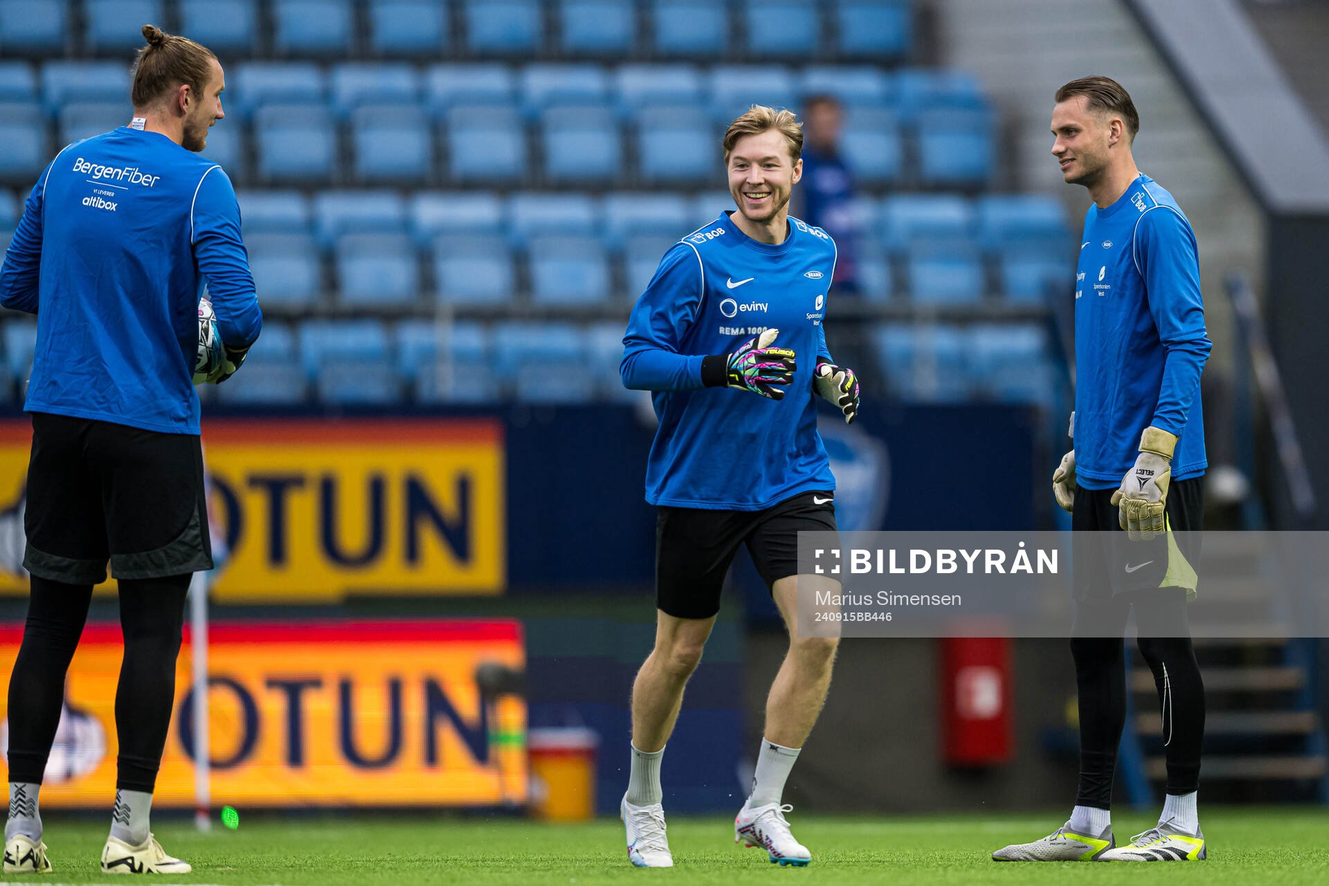 Mathias Dyngeland of Brann warms up