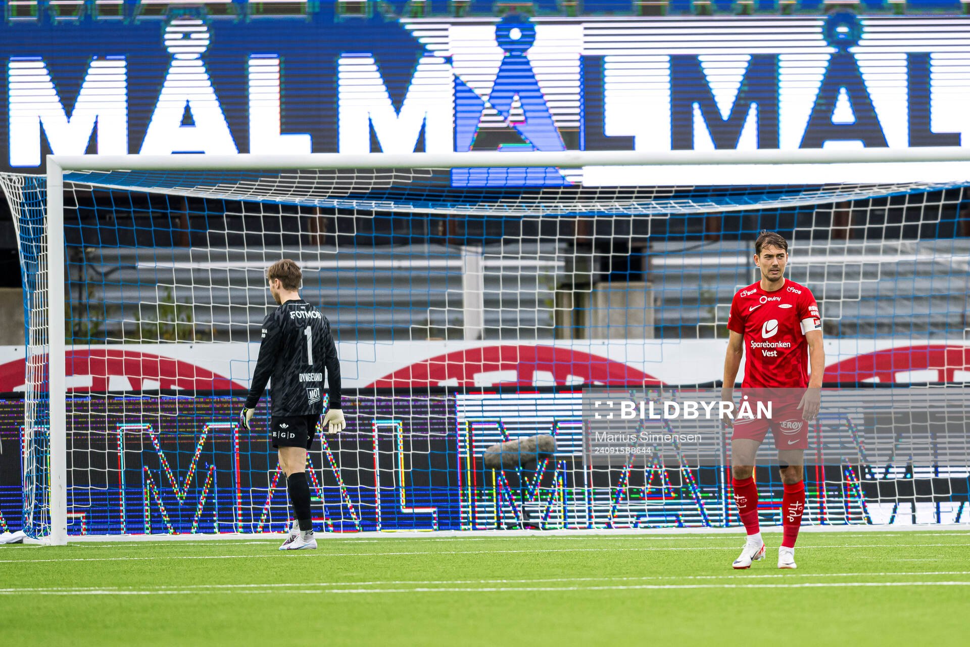 Mathias Dyngeland and Fredrik Pallesen Knudsen of Brann
