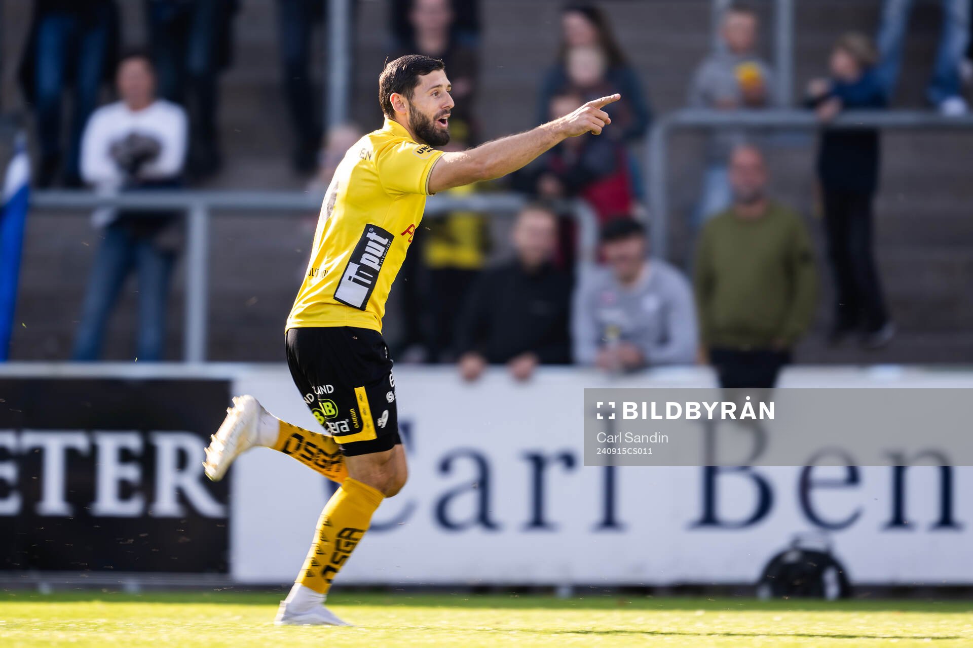 Elfsborgs Arber Zeneli jublar